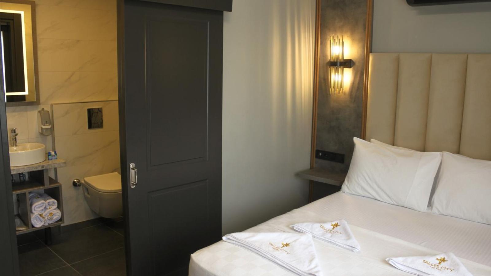 Superior King Room photo 3
