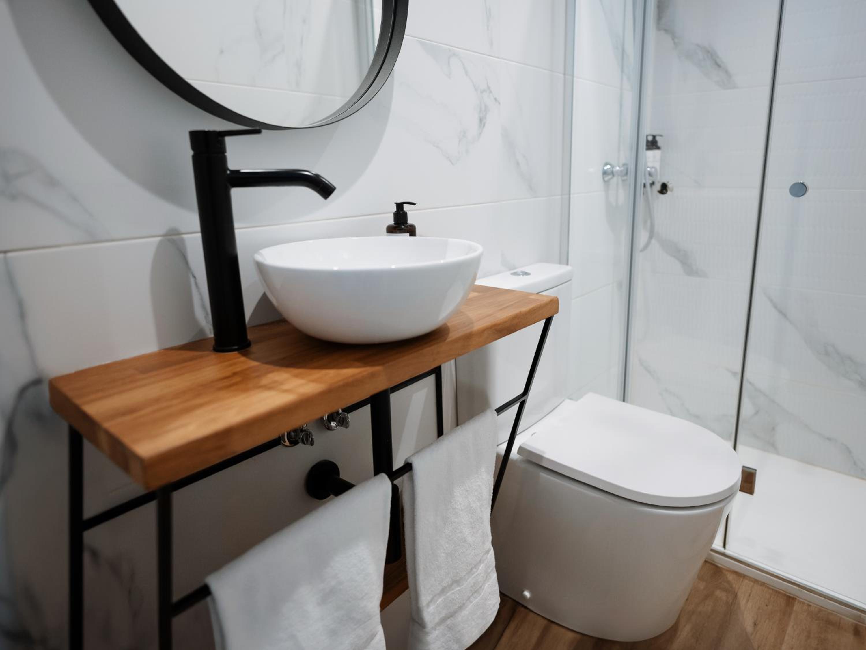 Standard Double or Twin Room - Photo 6