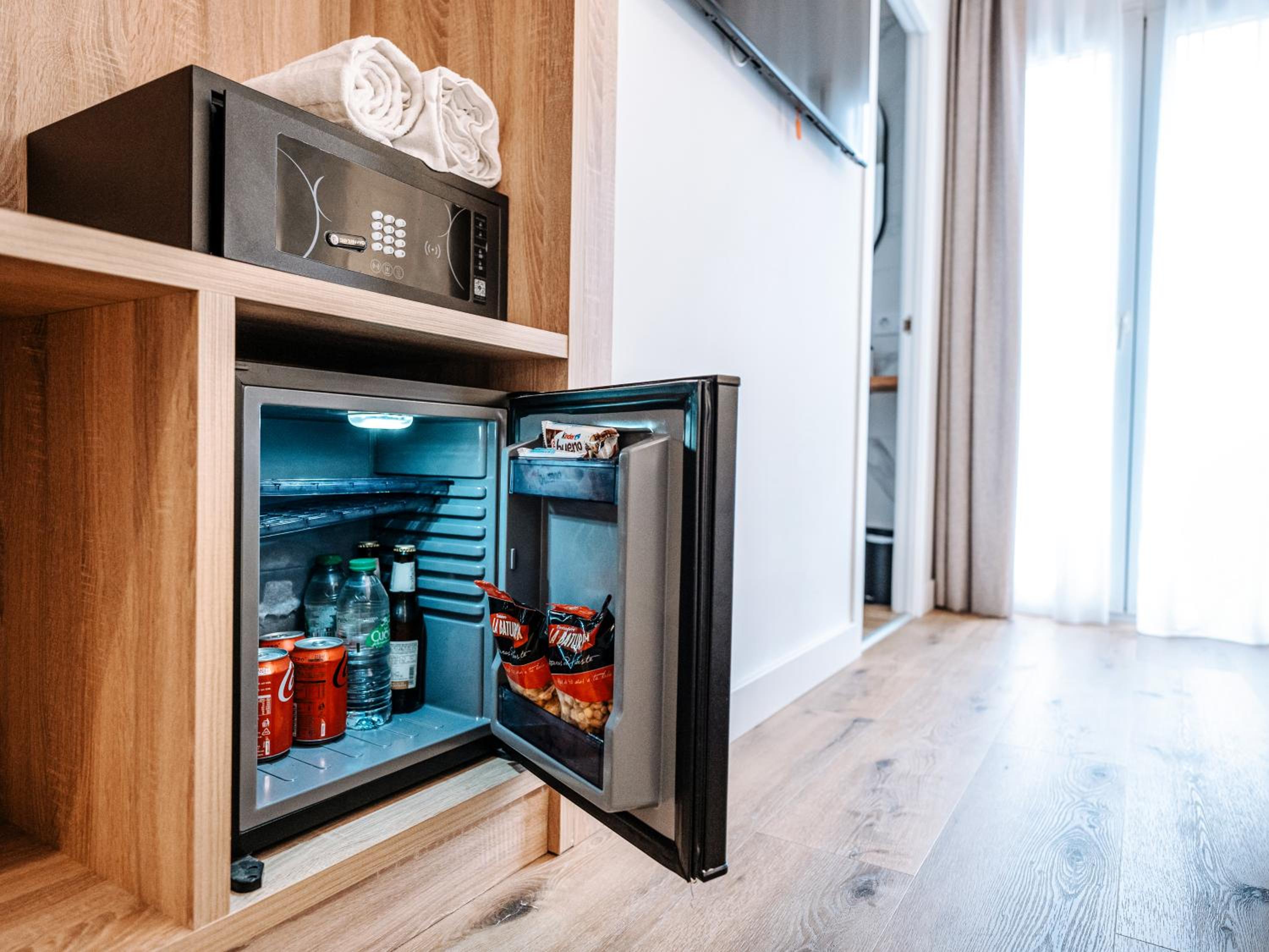Standard Double or Twin Room - Photo 4