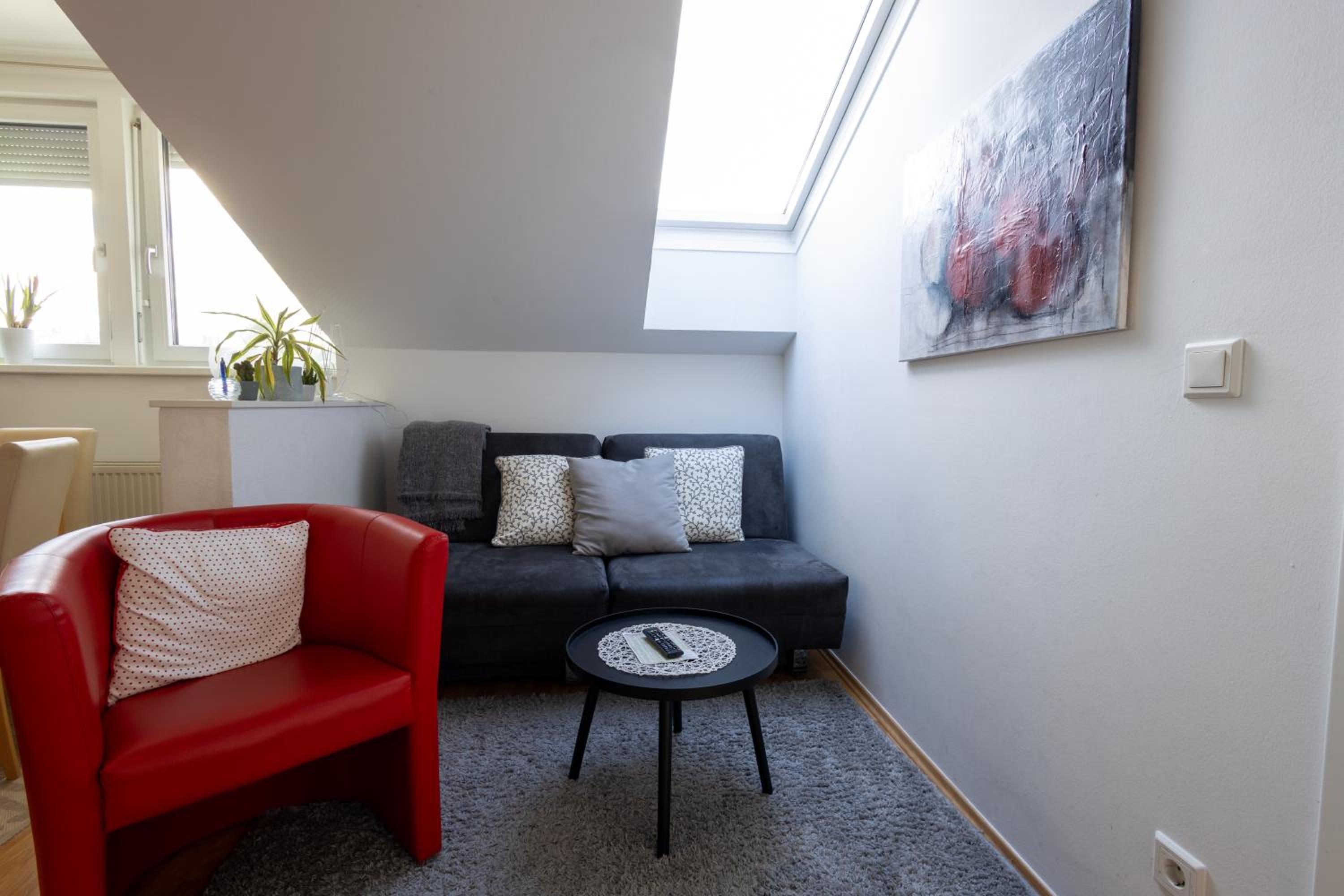 Two-Bedroom Apartment with Balcony photo 2