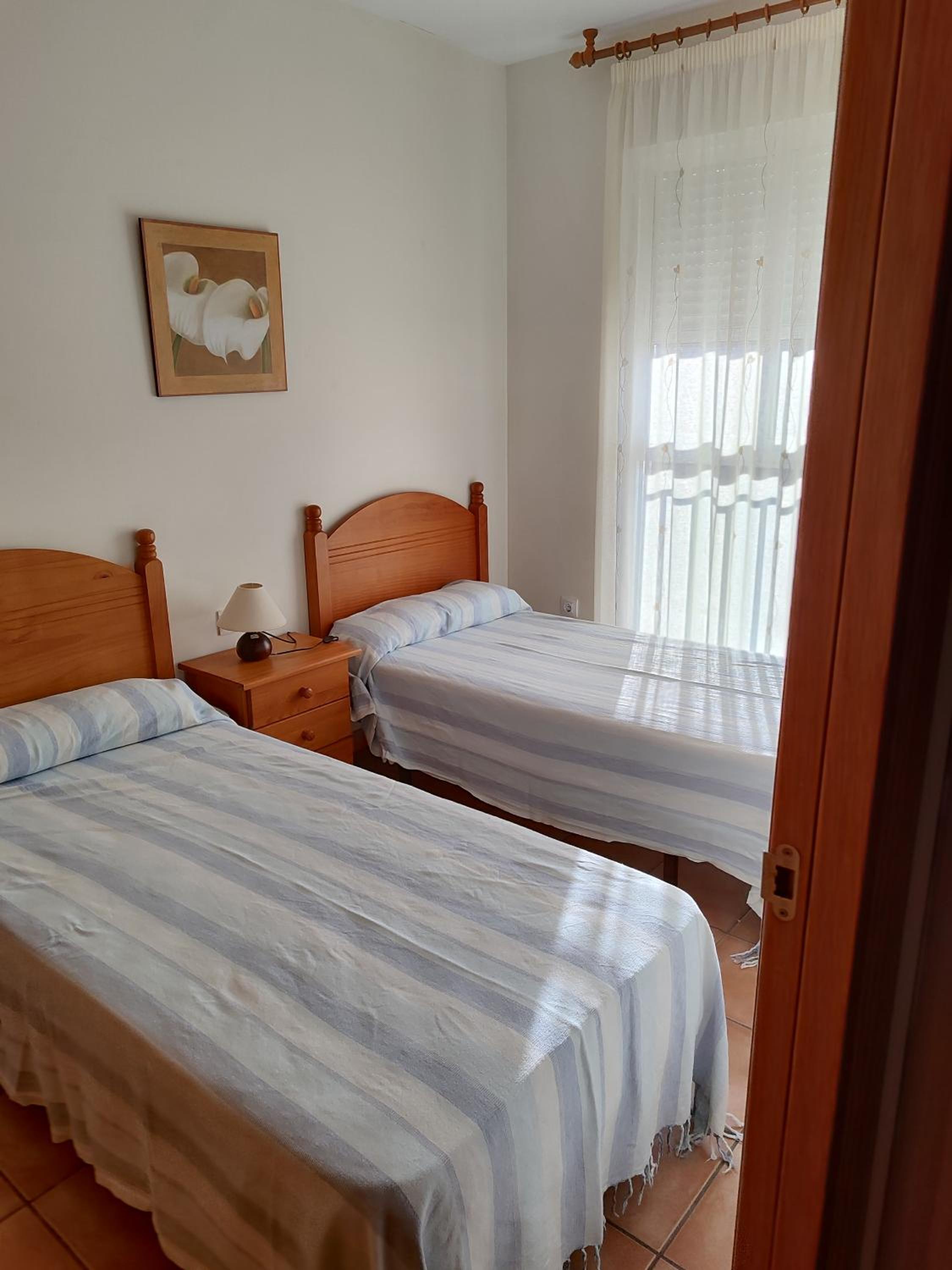 Three-Bedroom House photo 3
