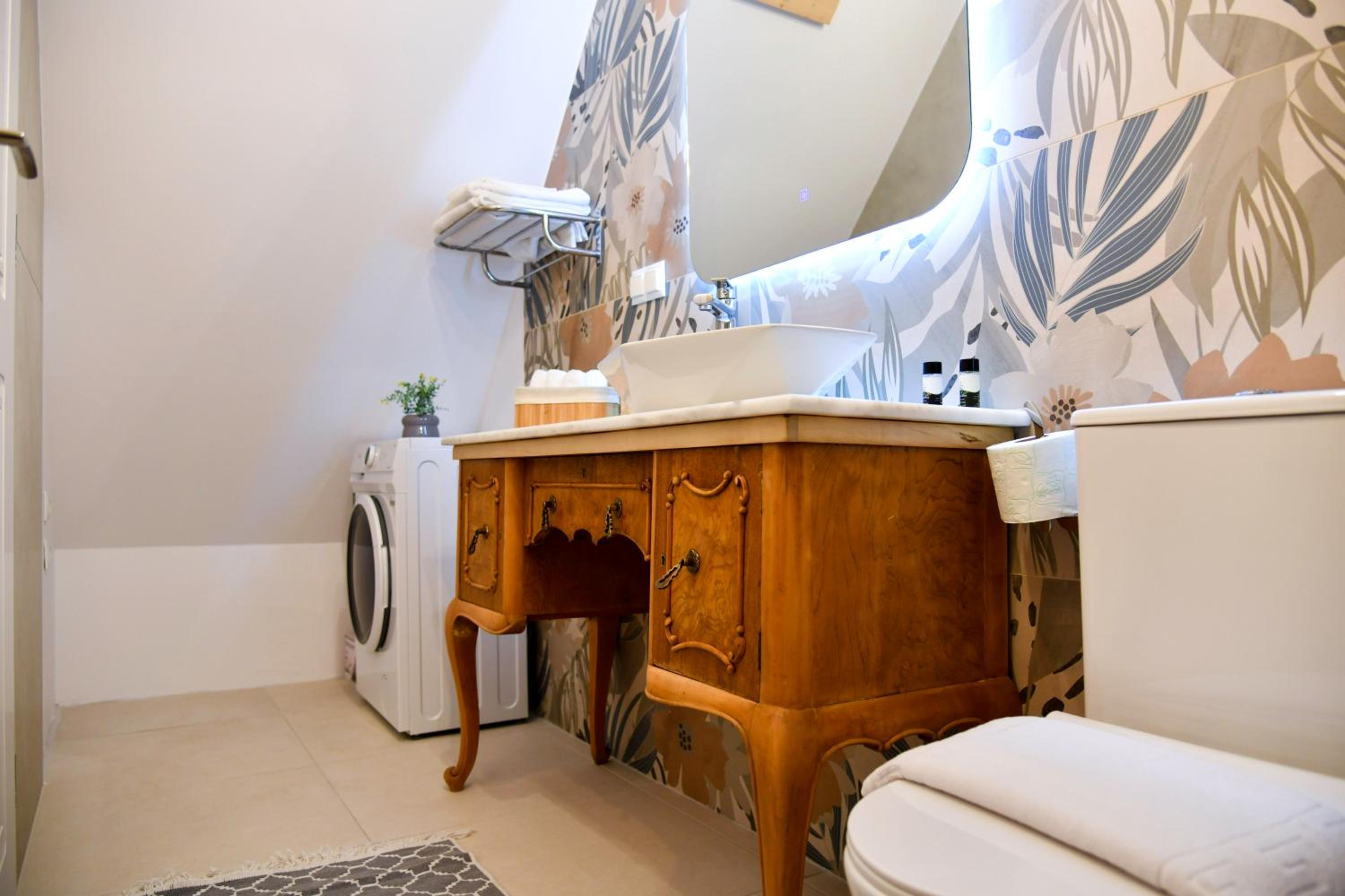 Two-Bedroom Apartment photo 2