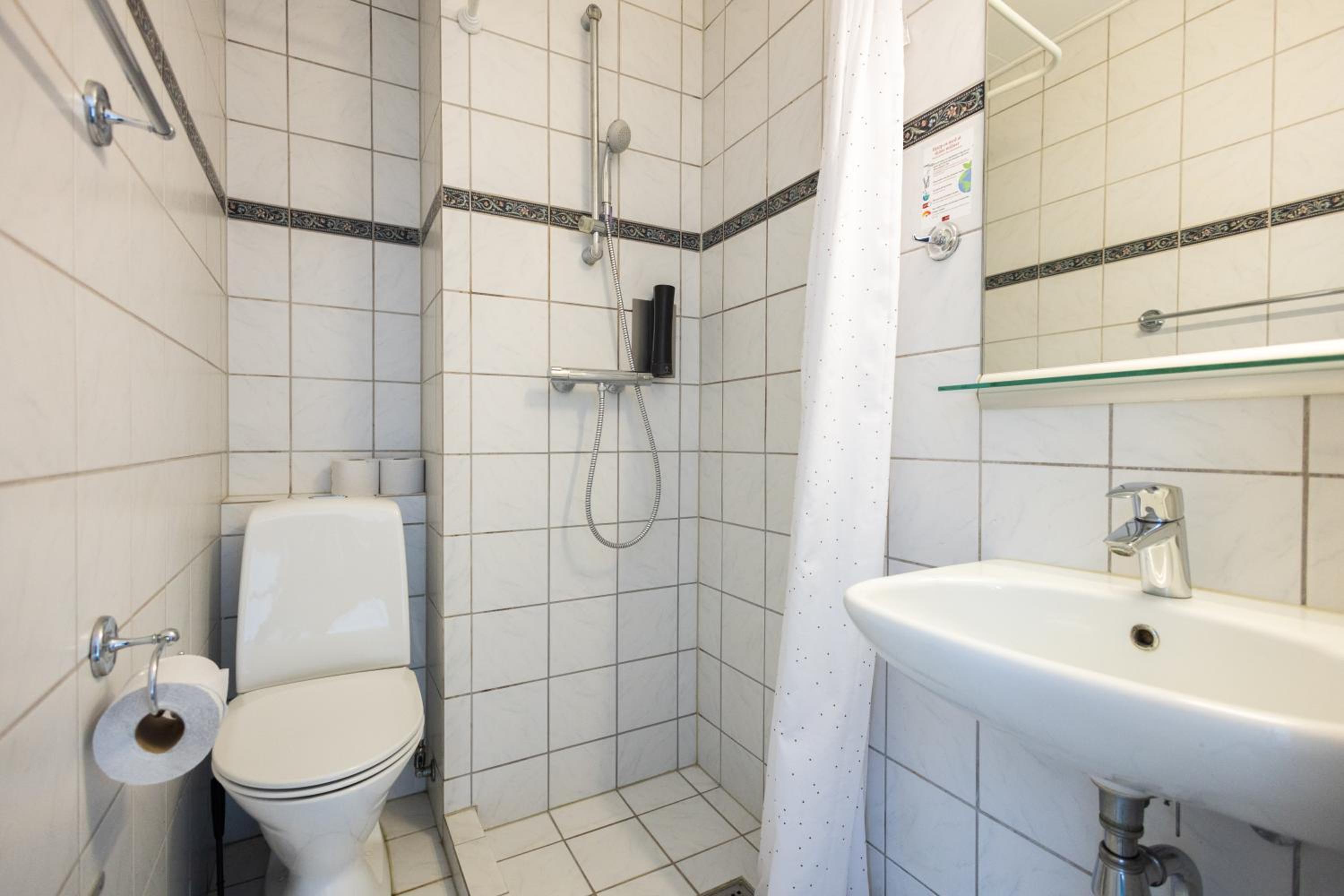 Single Room photo 3