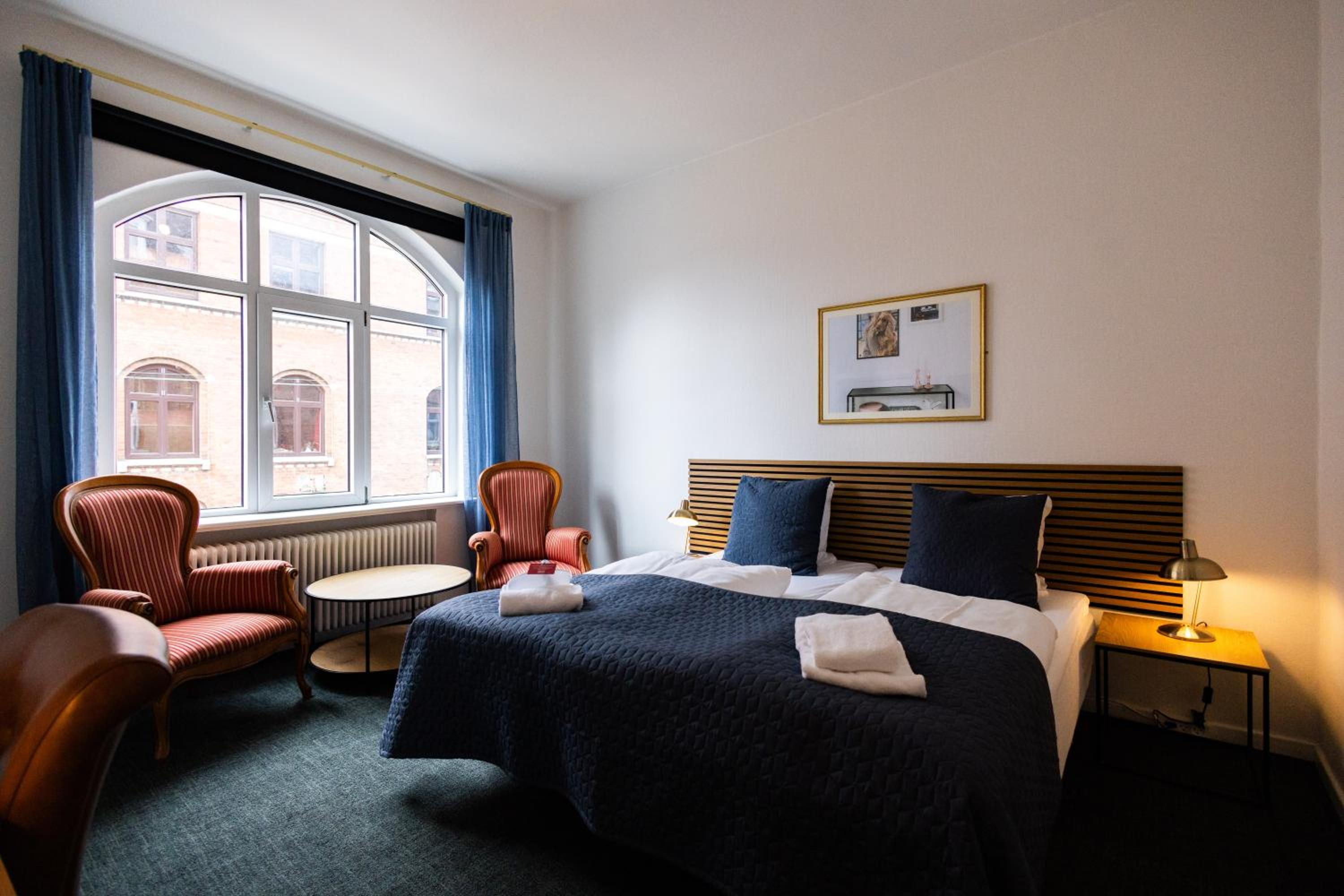 Double or Twin Room photo 3