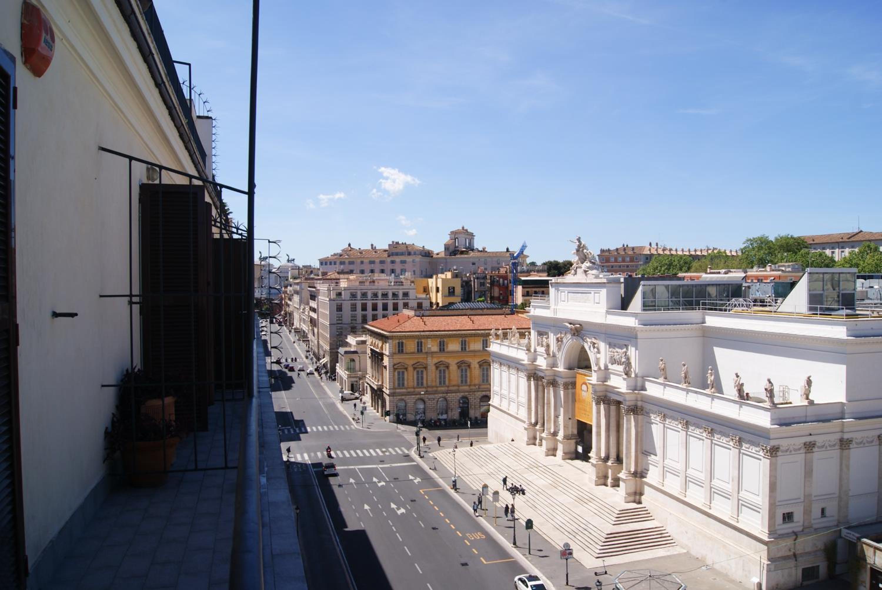 Suite with Balcony photo 2