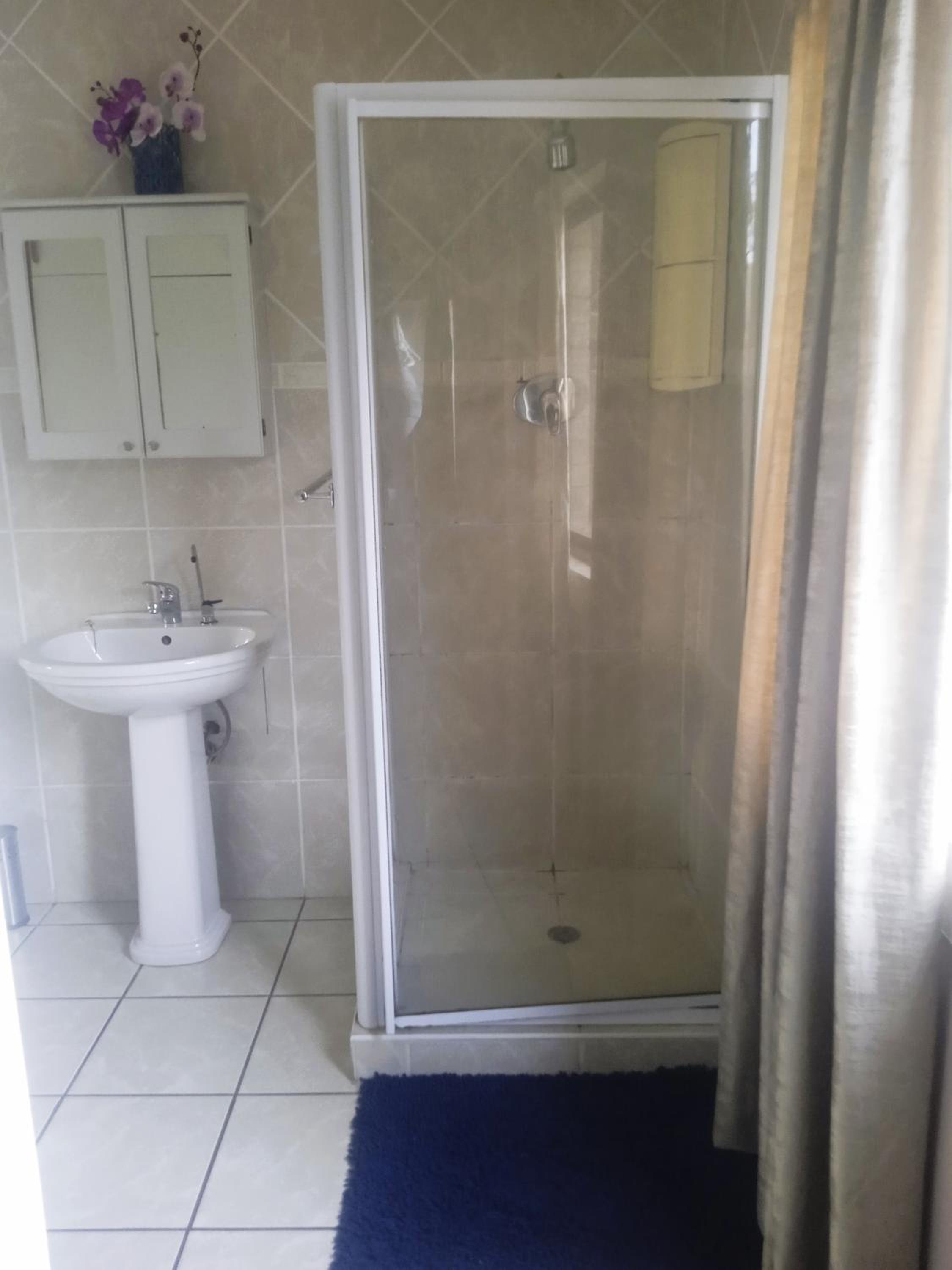 Double Room with Pool View photo 2