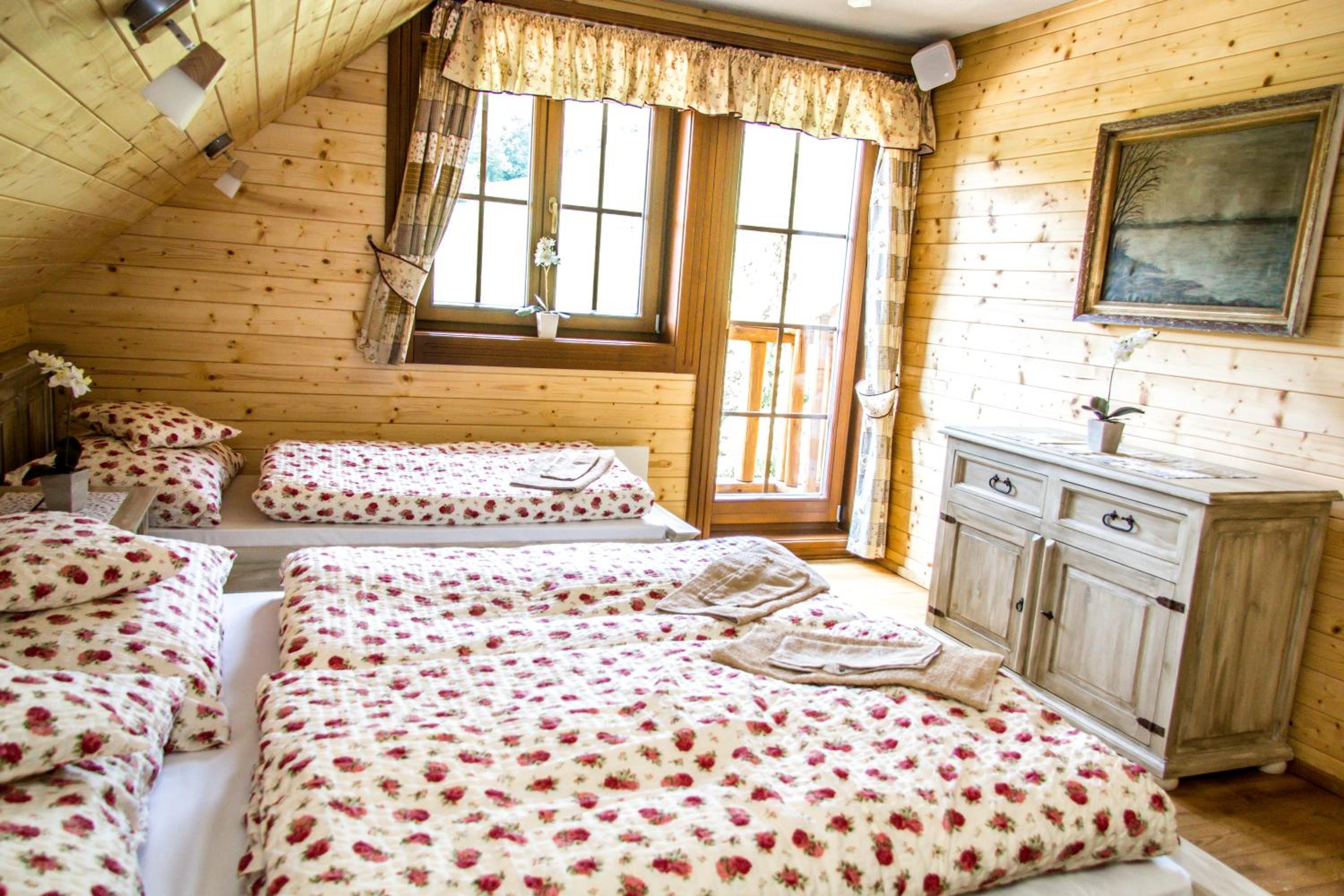 One-Bedroom Apartment - Photo 1