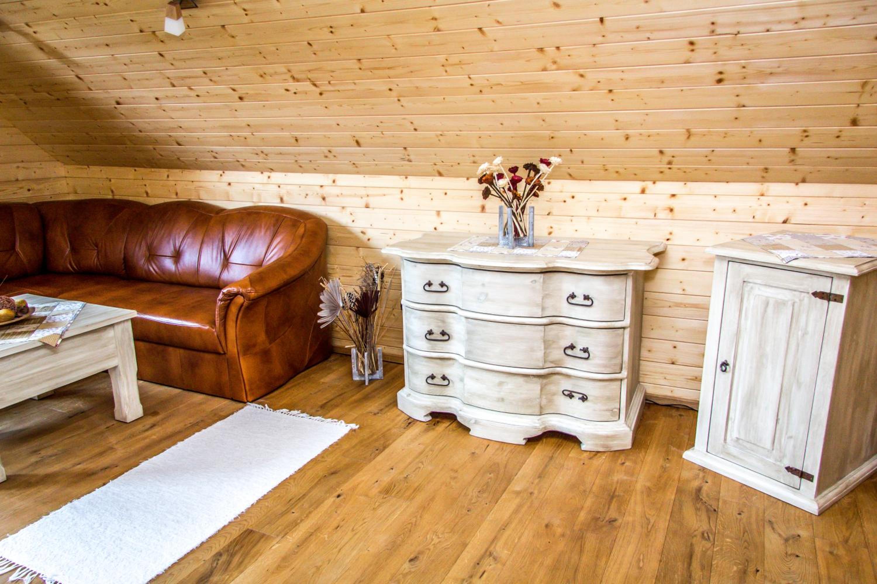 One-Bedroom Apartment - Photo 7