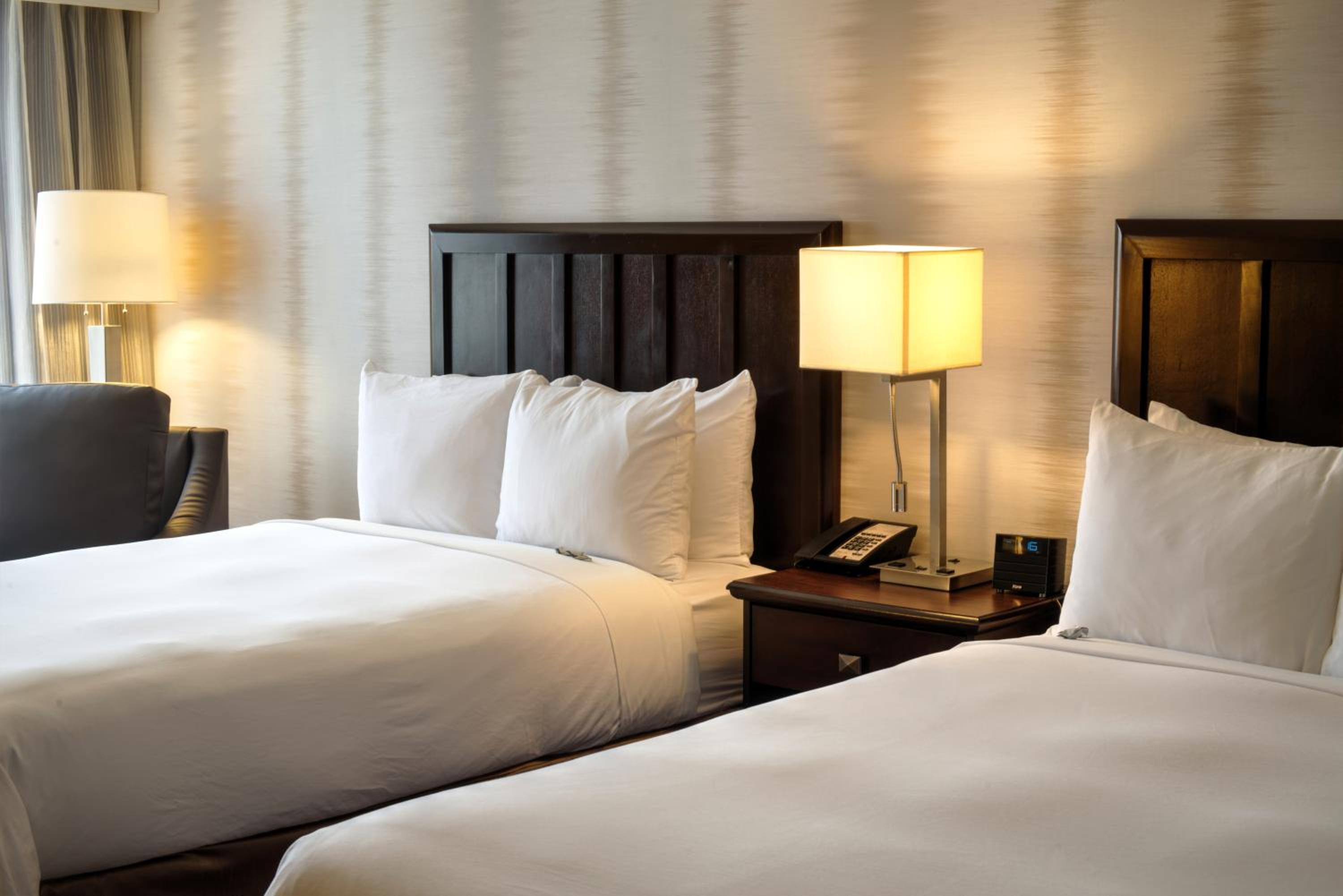 Double Room with Two Double Beds - Non-Smoking - Photo 3