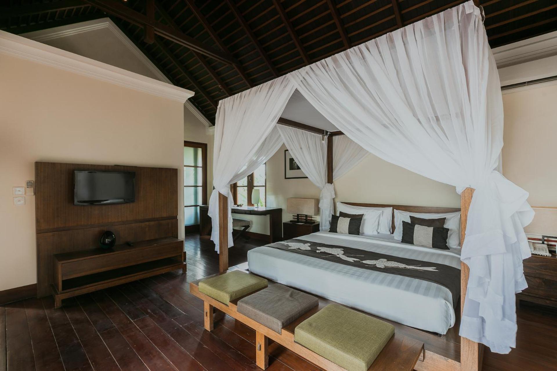 Villa photo 1