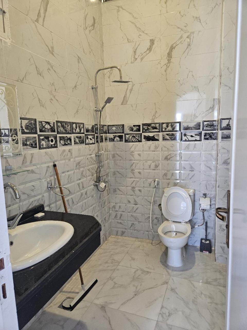 Double Room with Private Bathroom photo 3