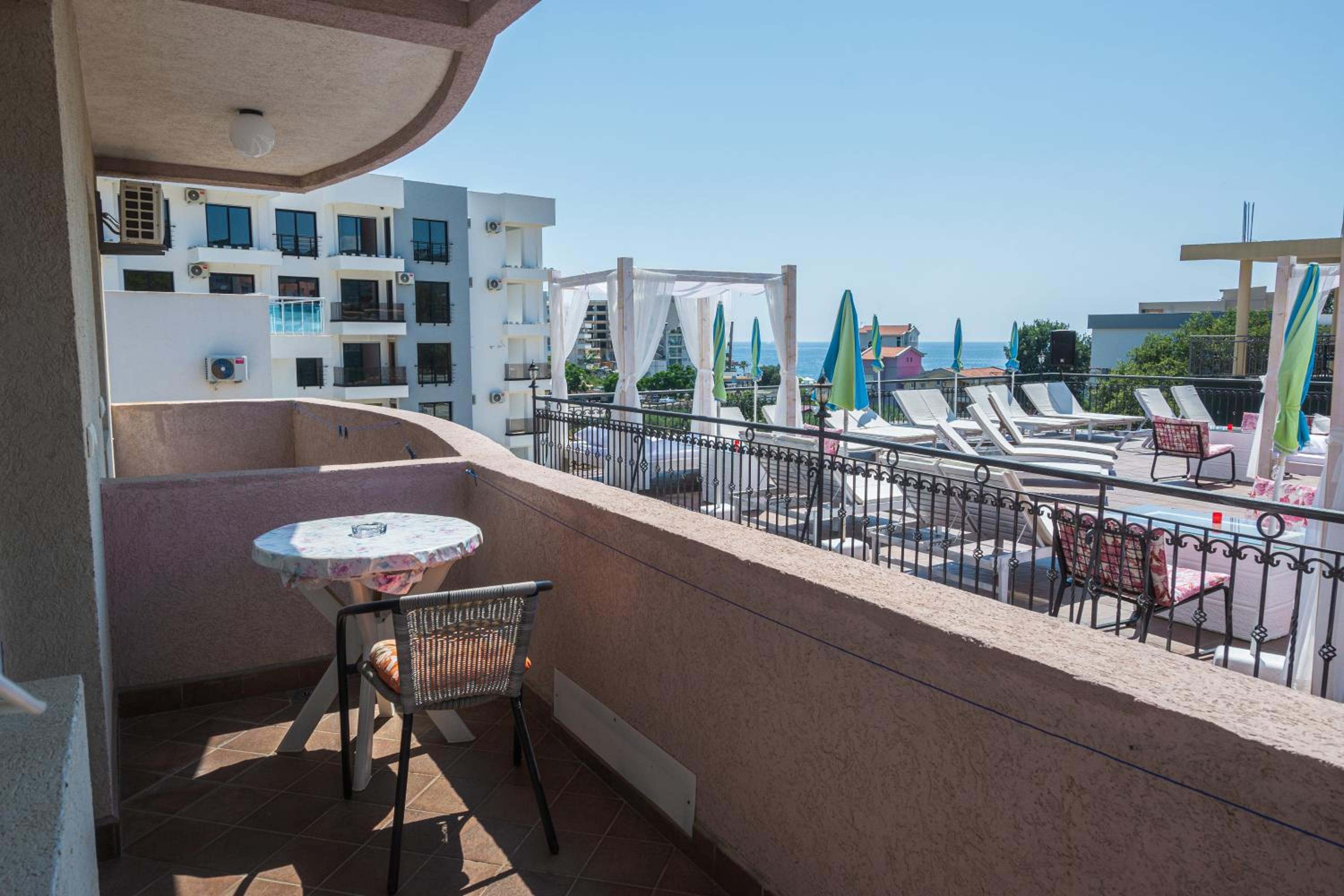 Double Room With Balcony And Sea View photo 3