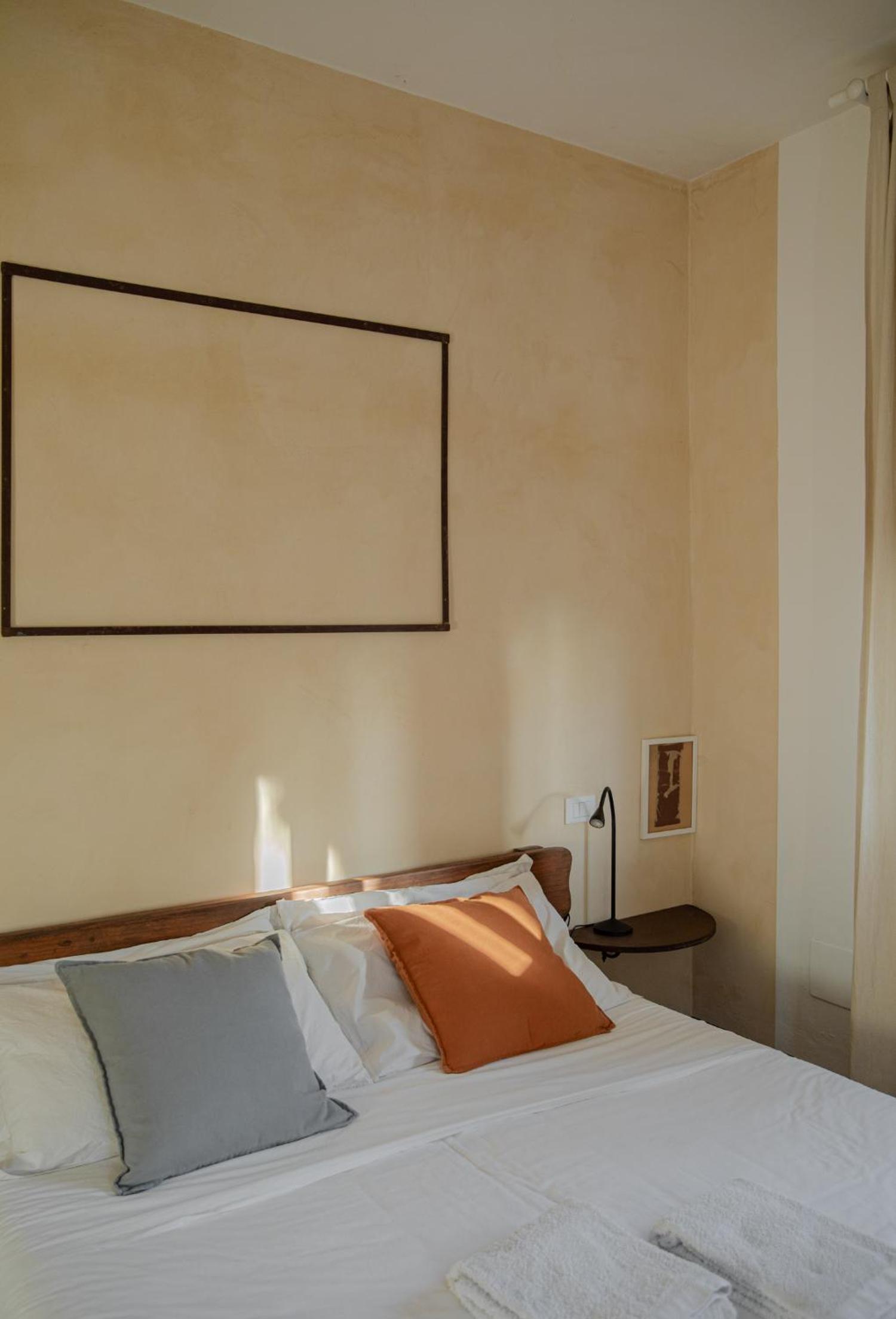 Double Room with Private Bathroom - Photo 4