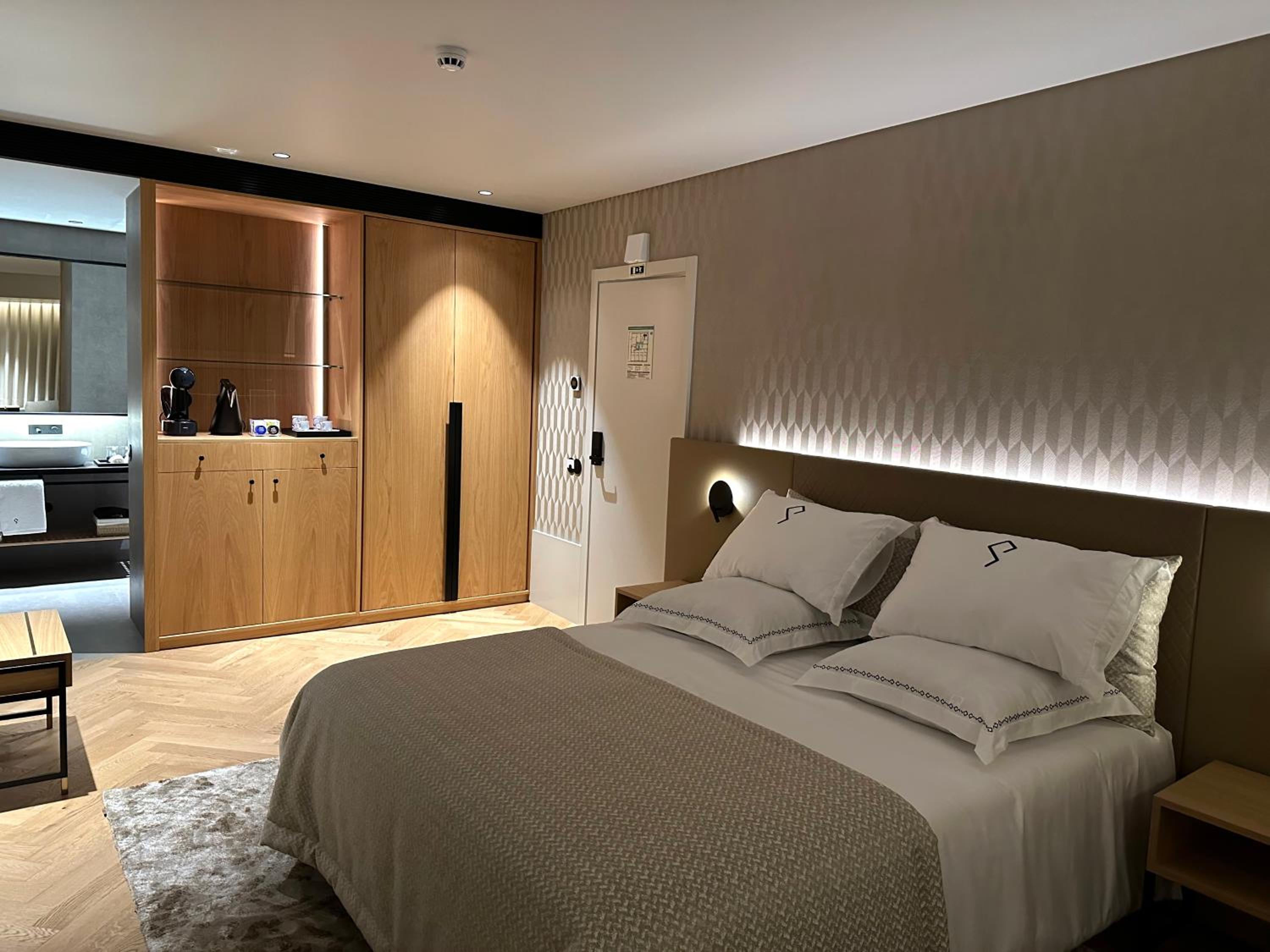 Superior Queen Room photo 3