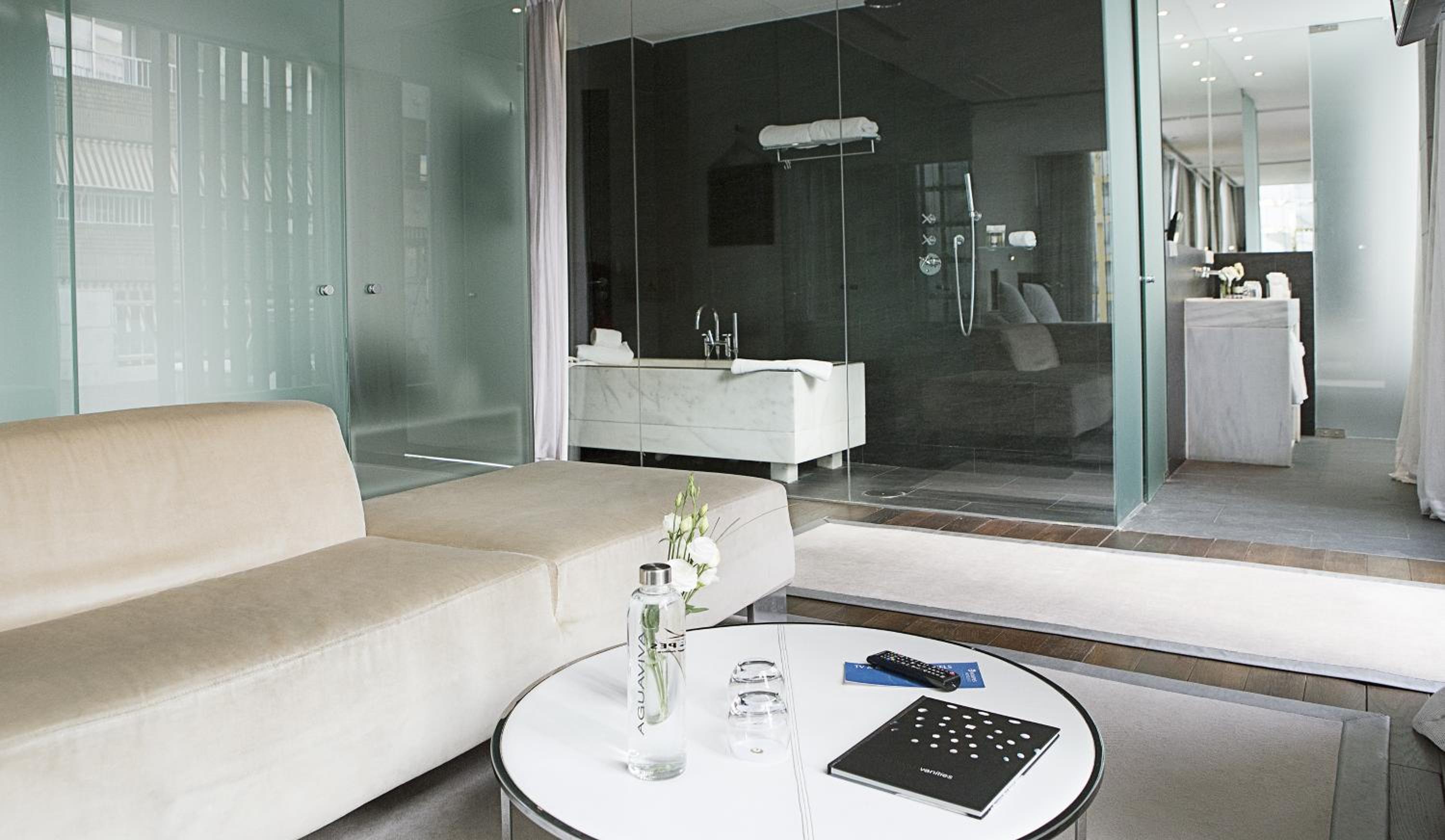 Suite - Photo 4