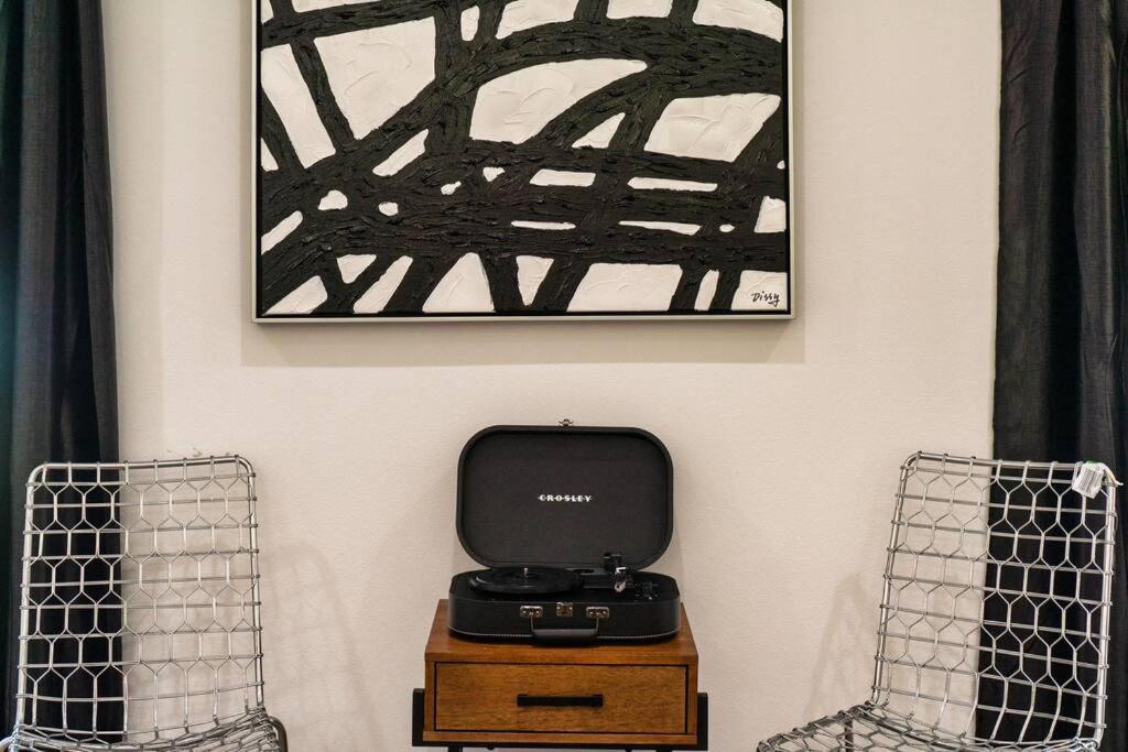 Family Room photo 2