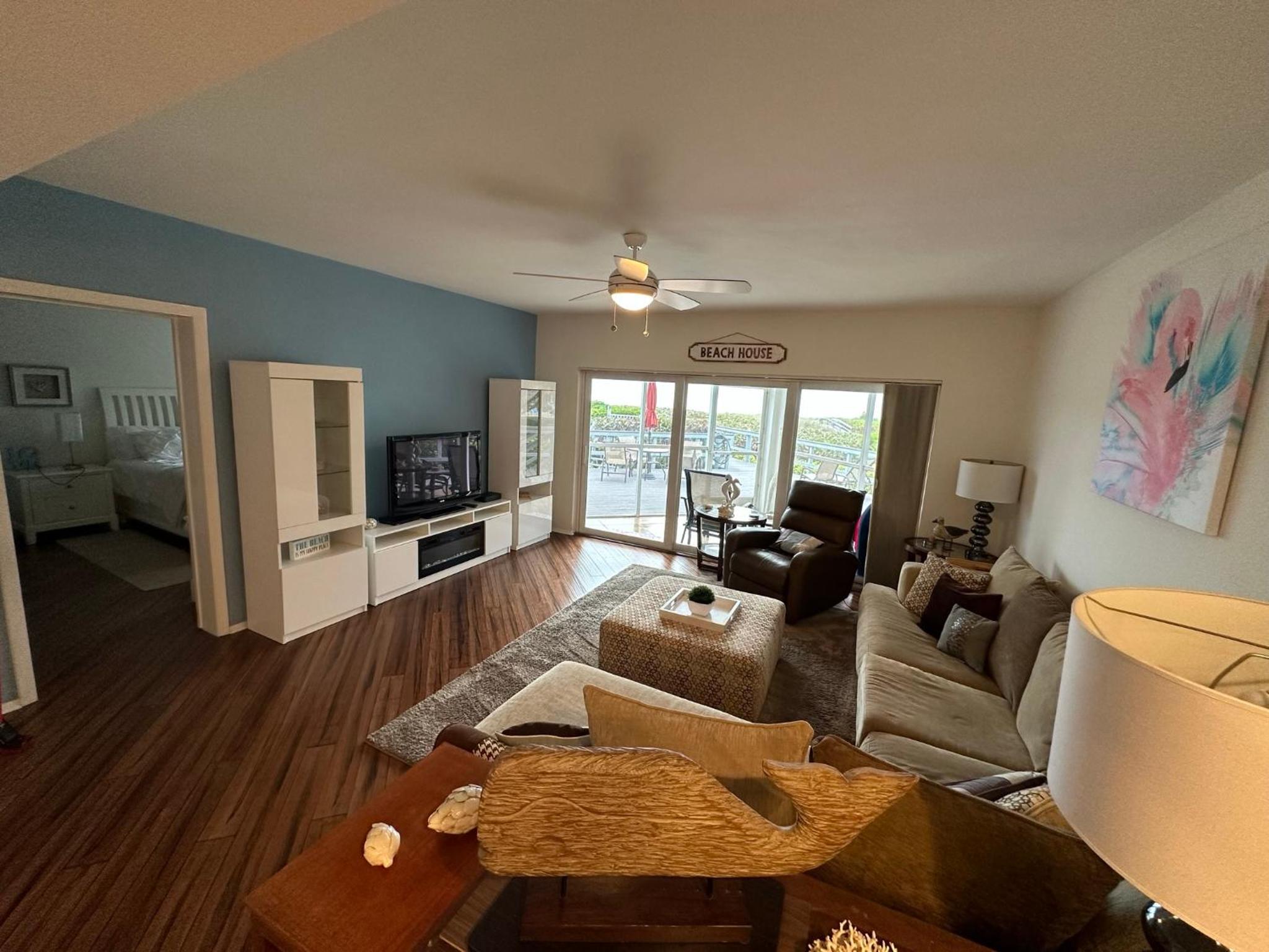 Apartment with Sea View photo 2
