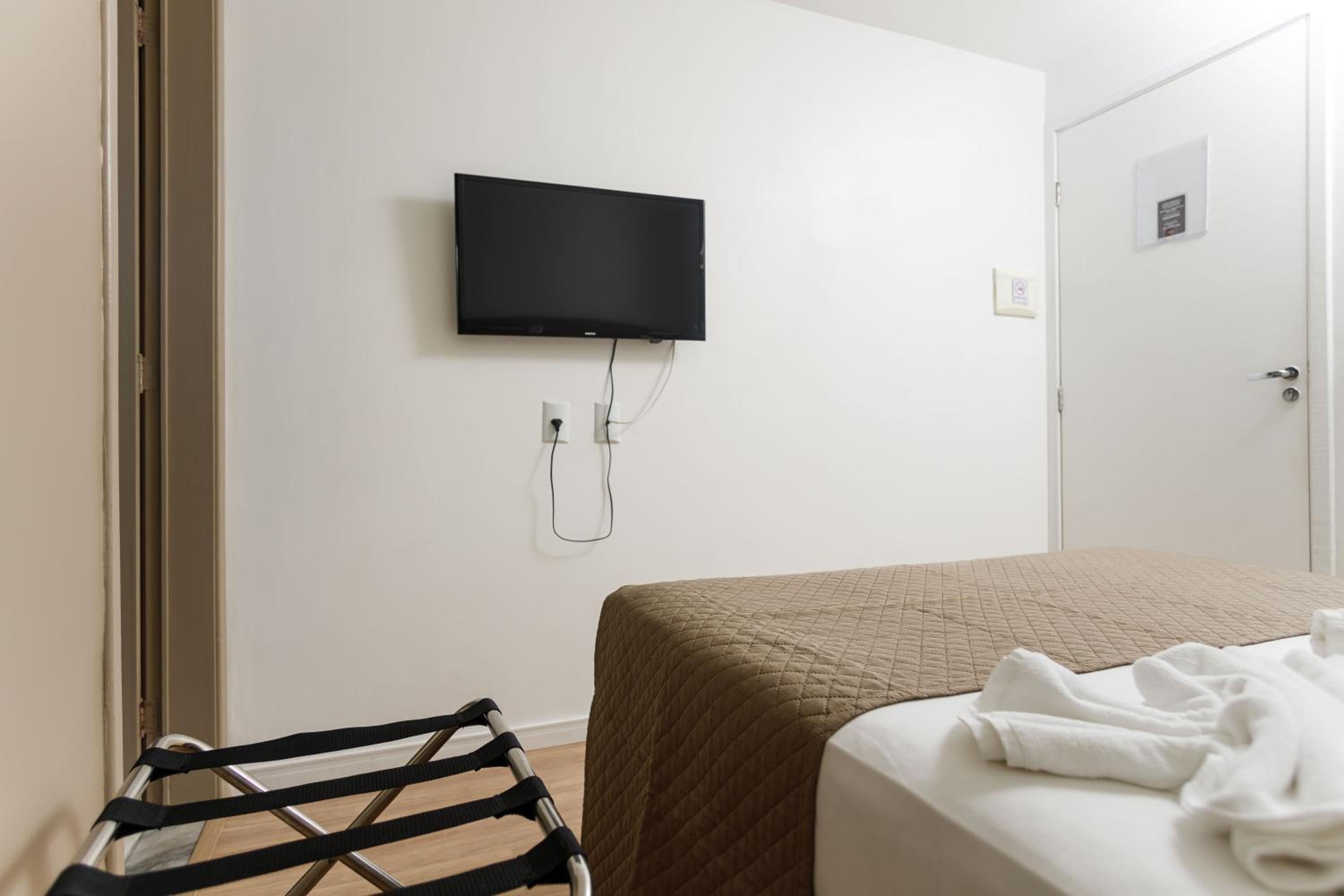 Double Room - Photo 9