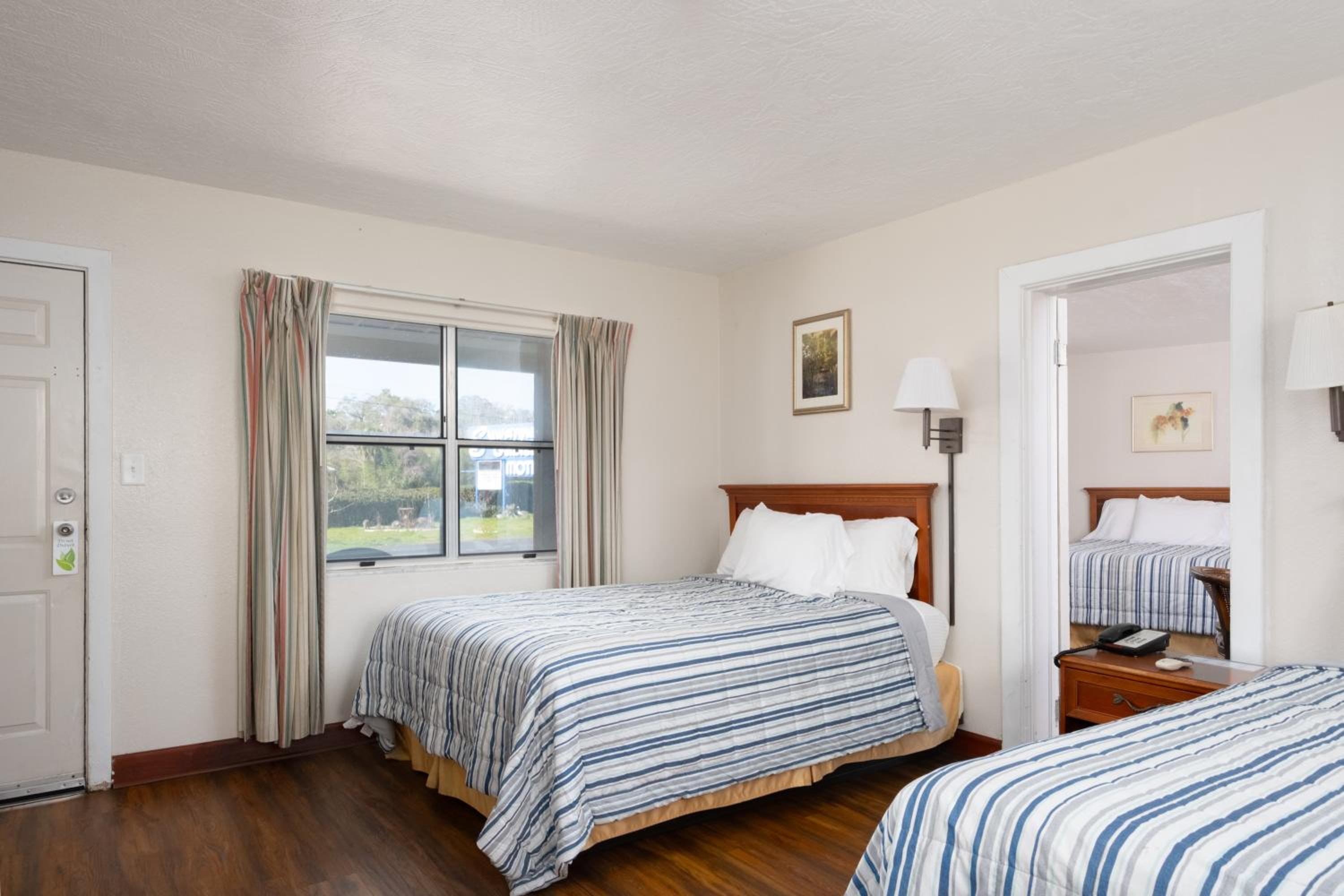 Family Suite with Balcony photo 2