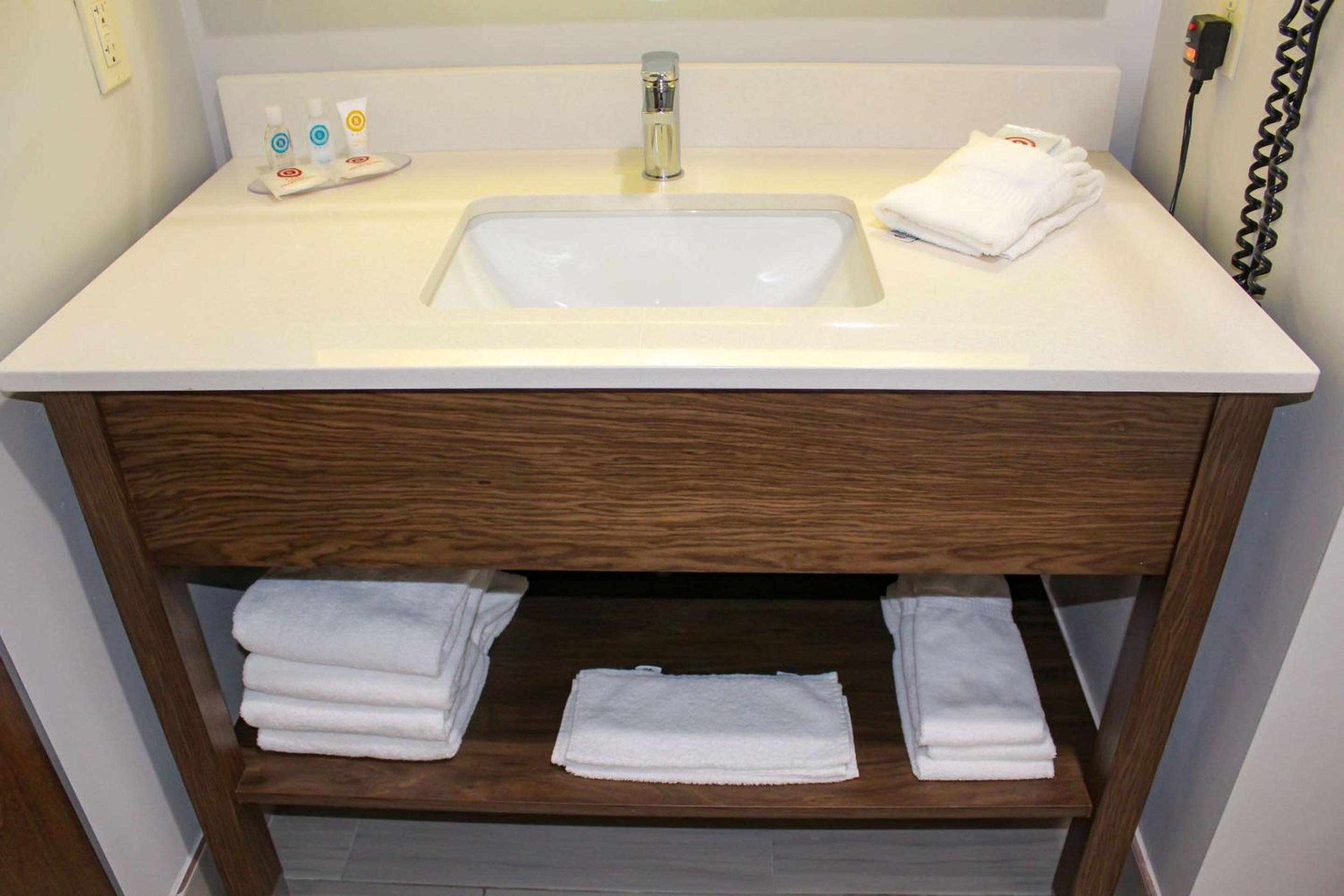 King Room - Disability Access/Non-Smoking - Photo 2