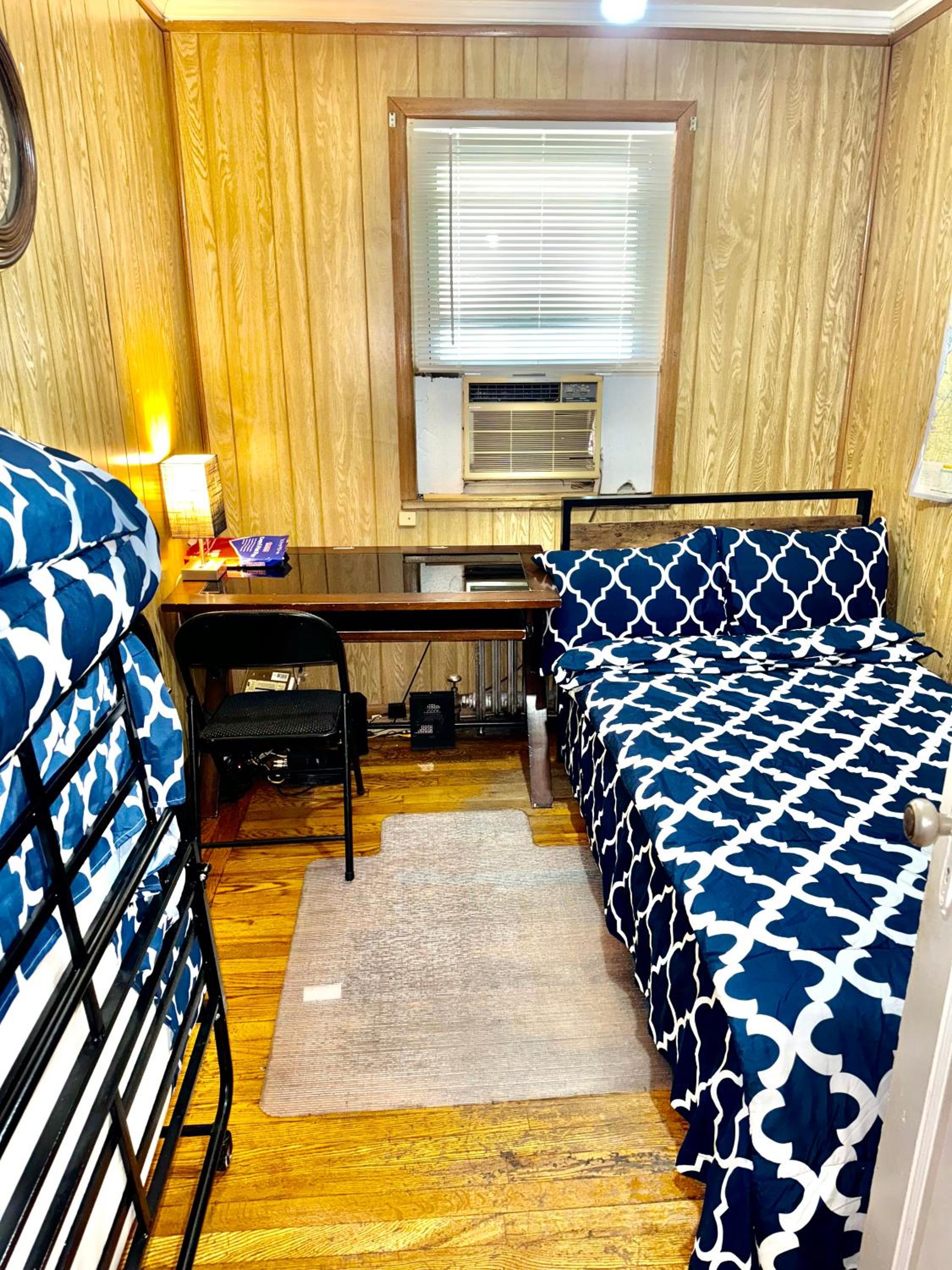 Three-Bedroom House photo 3