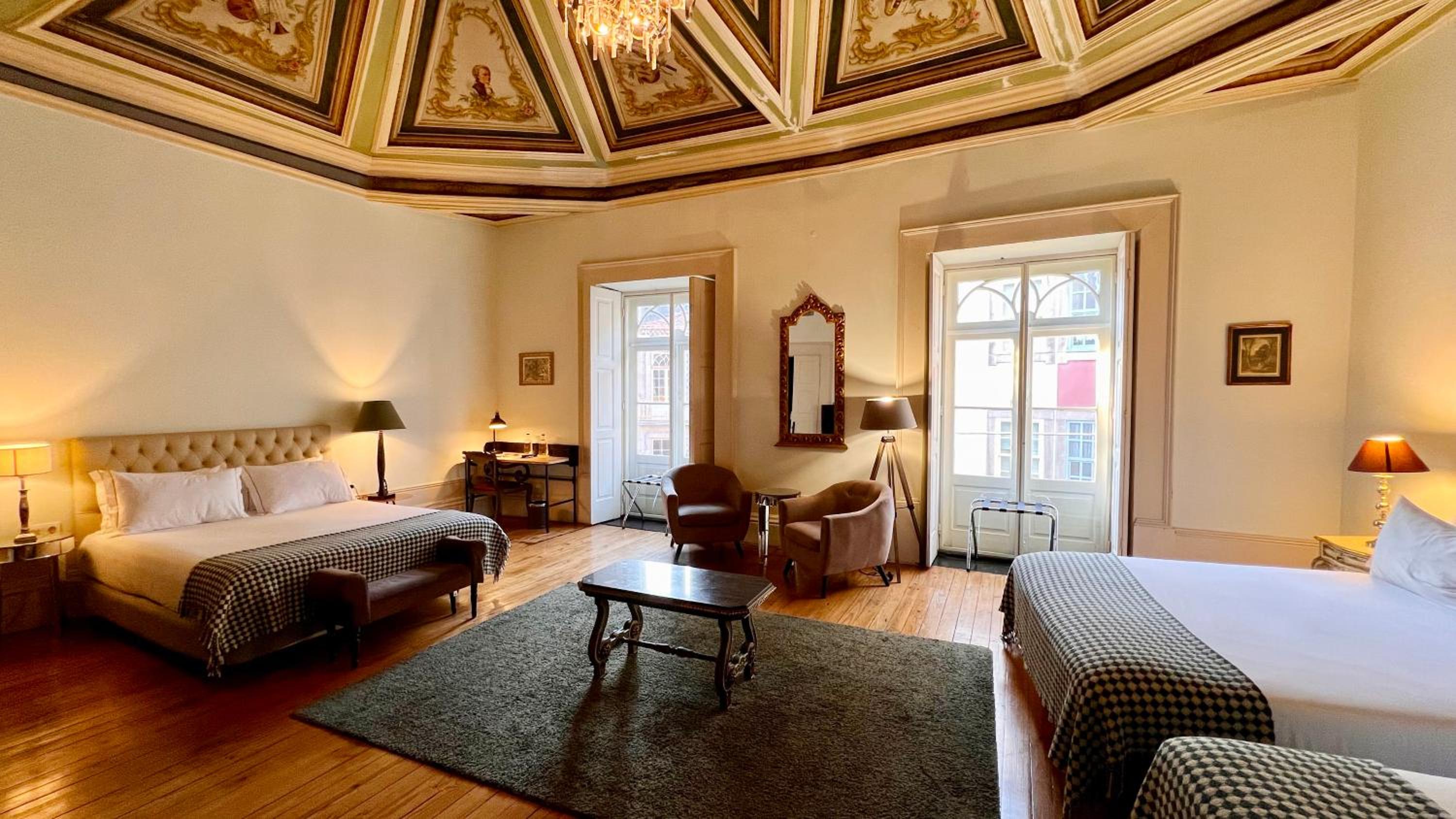 Signature Family Room photo 3