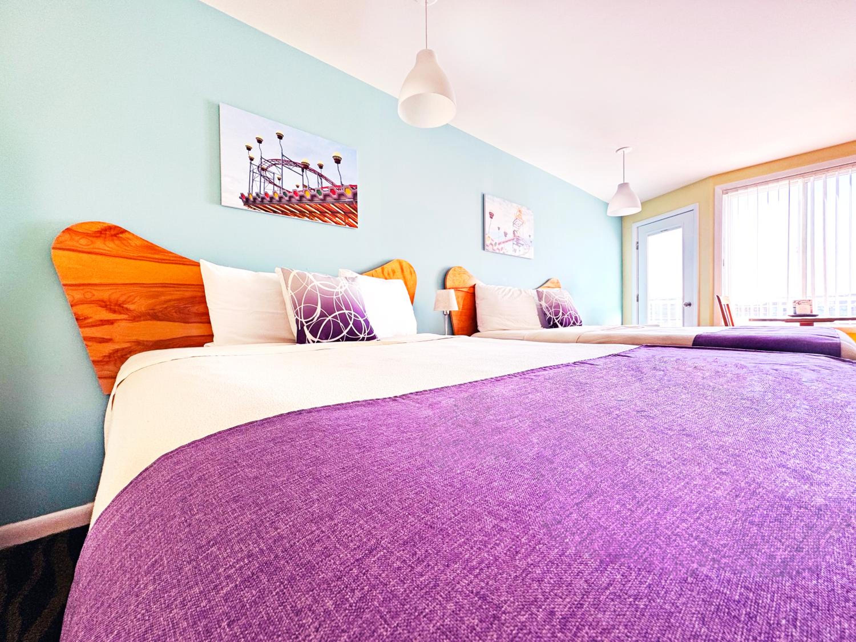 Queen Room with Two Queen Beds photo 1