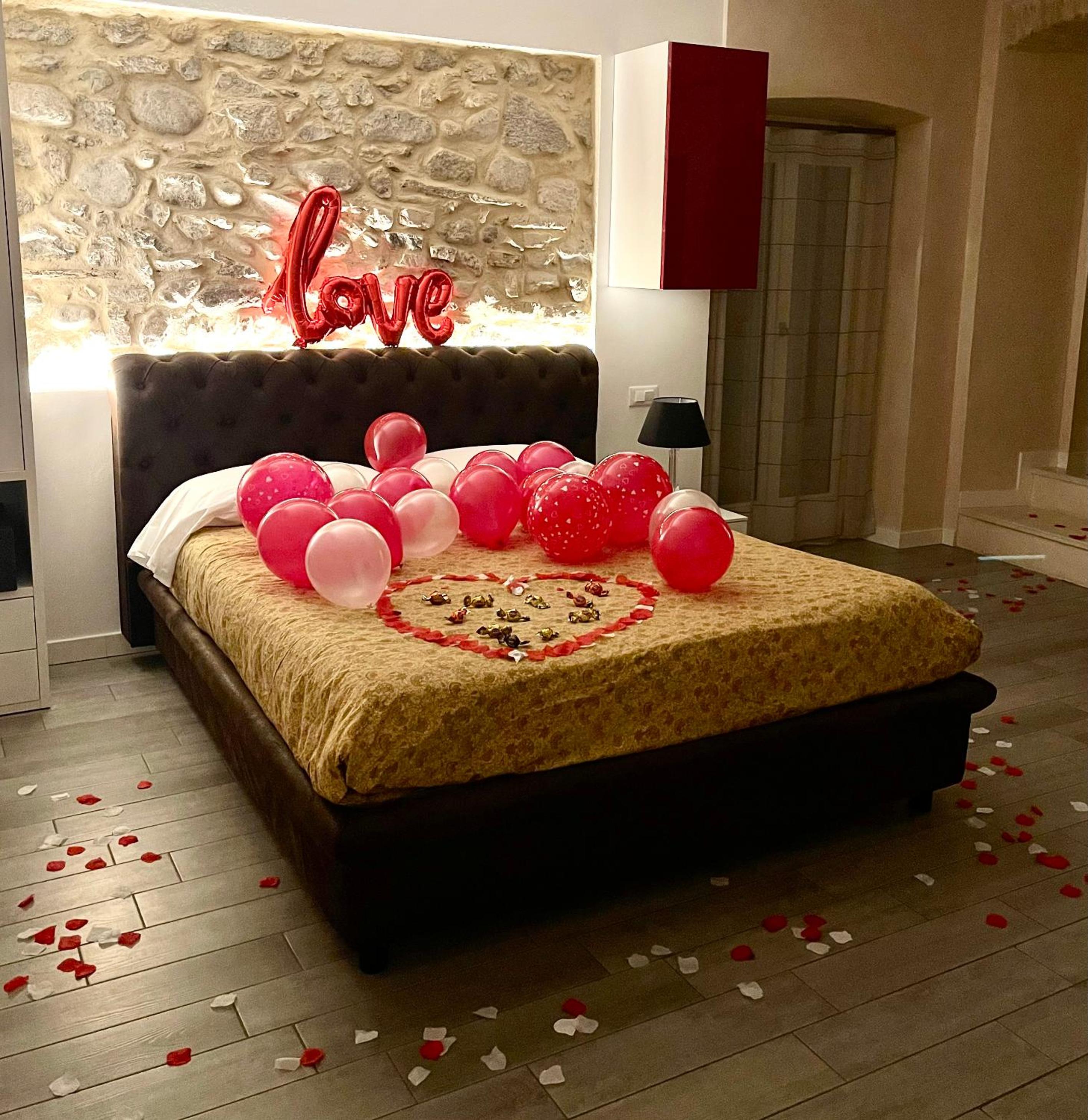 Queen Suite with Spa Bath - Photo 34