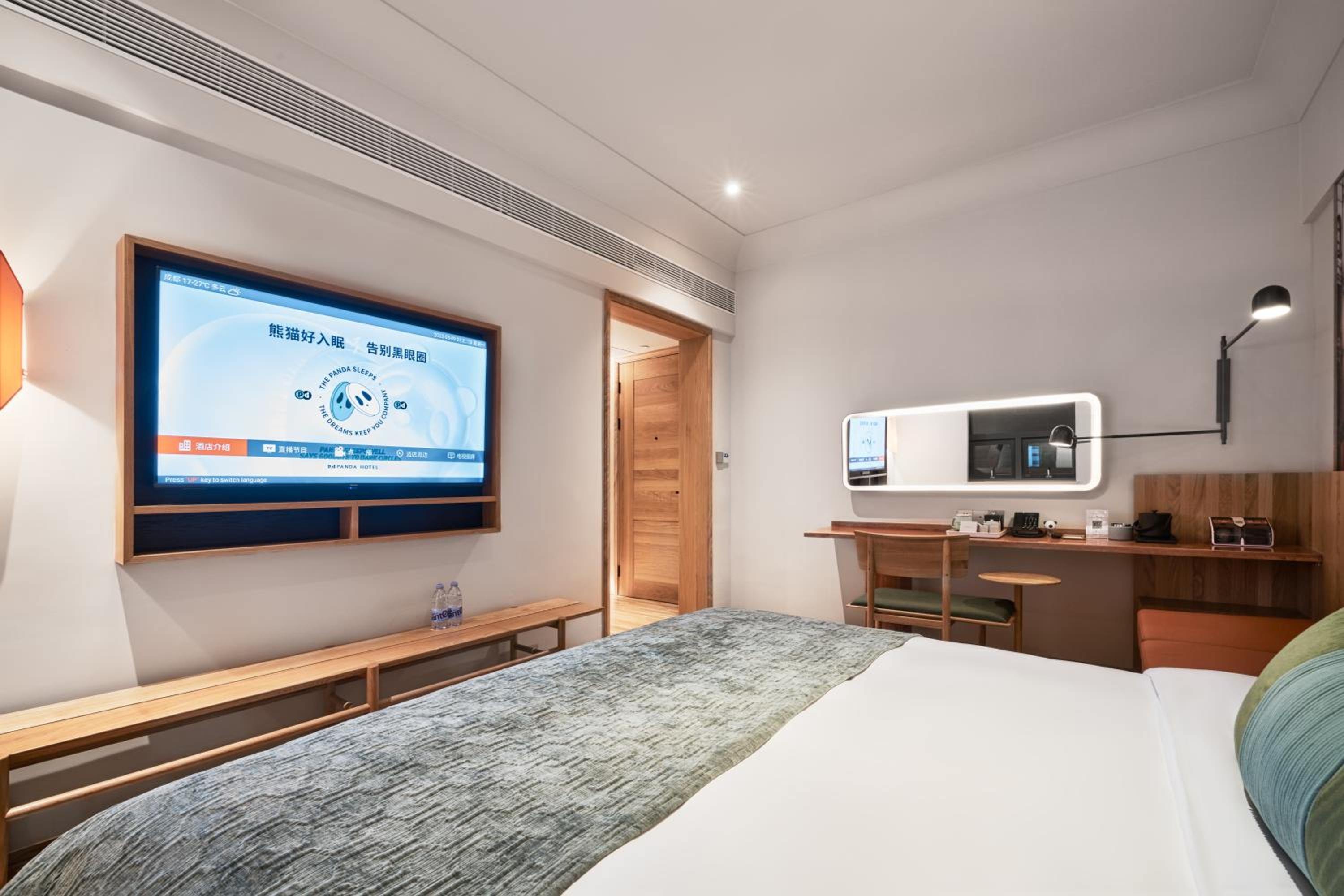 Premium Queen Room