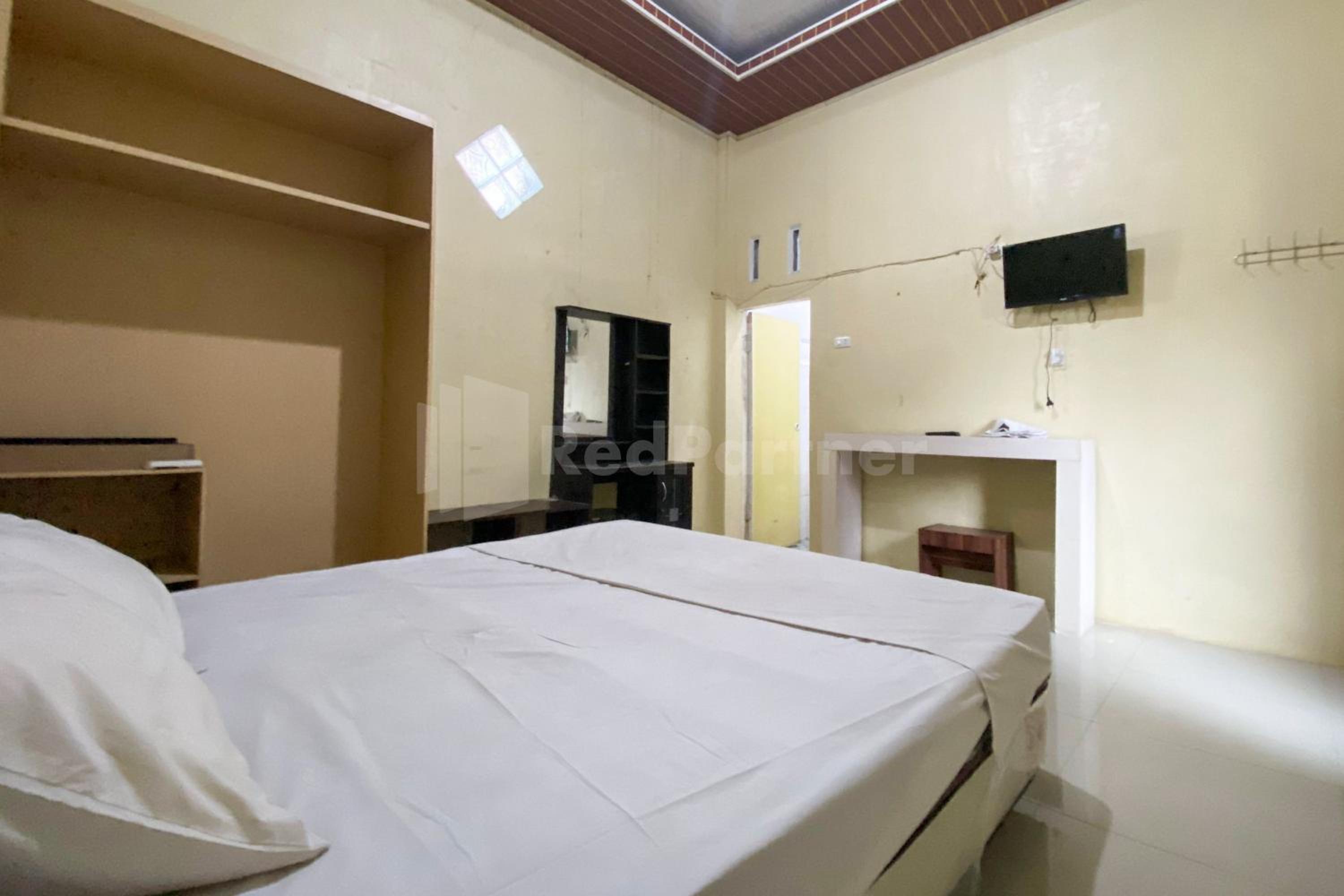 Deluxe Room - Photo 5