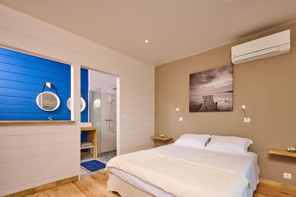 Three-Bedroom Villa photo 1