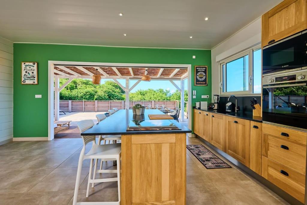 Three-Bedroom Villa photo 2