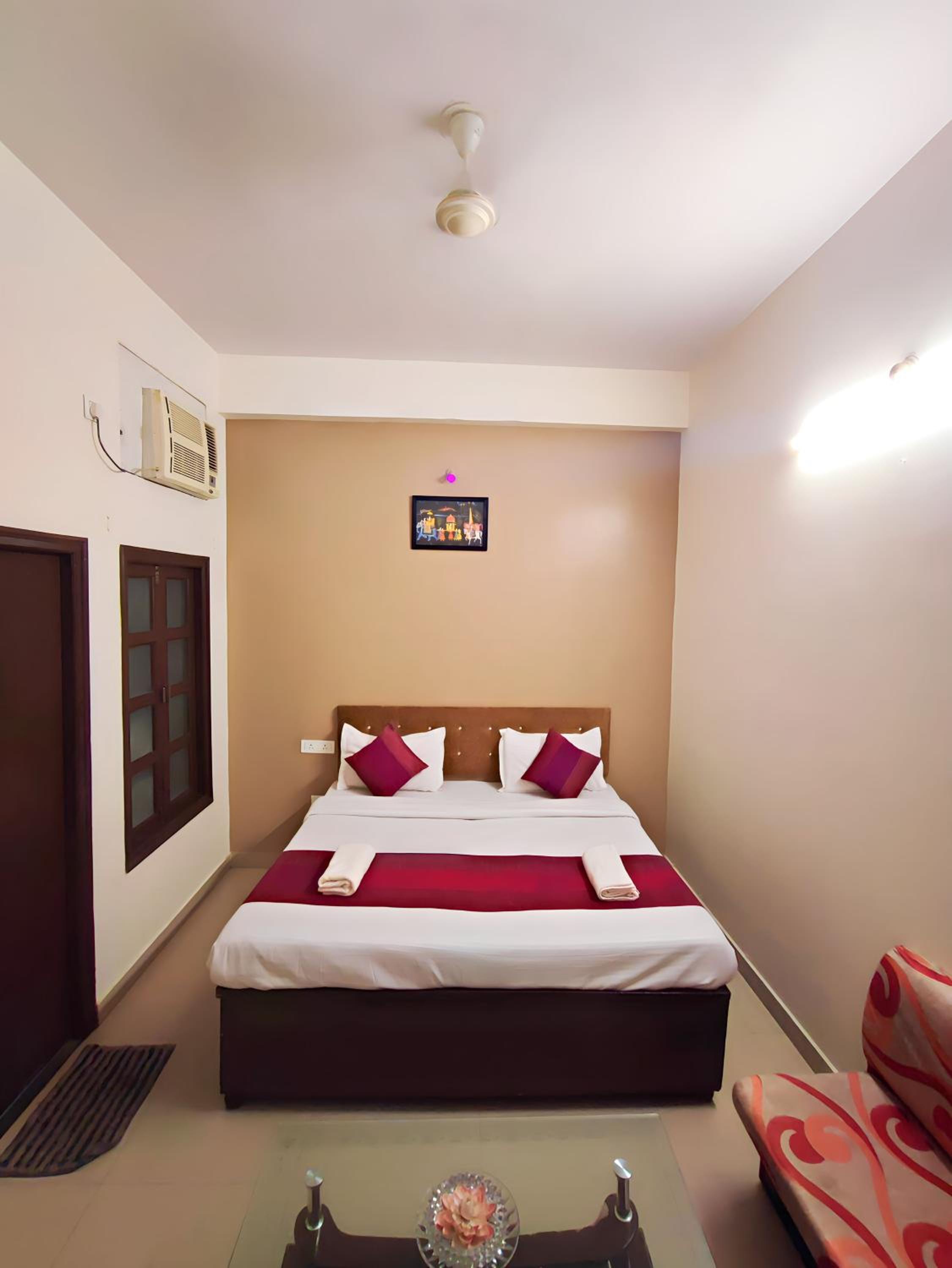 Deluxe Room - Photo 8