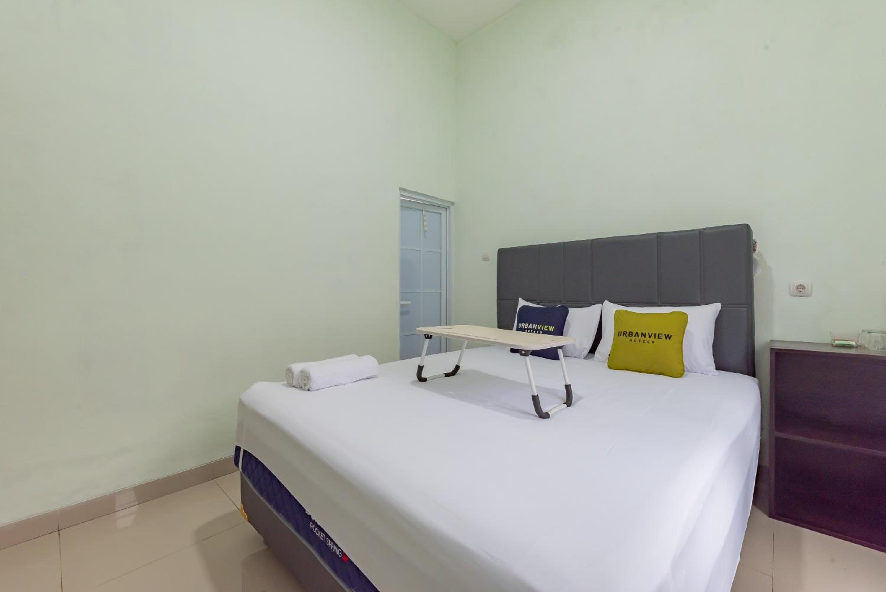 Deluxe Room - Photo 6