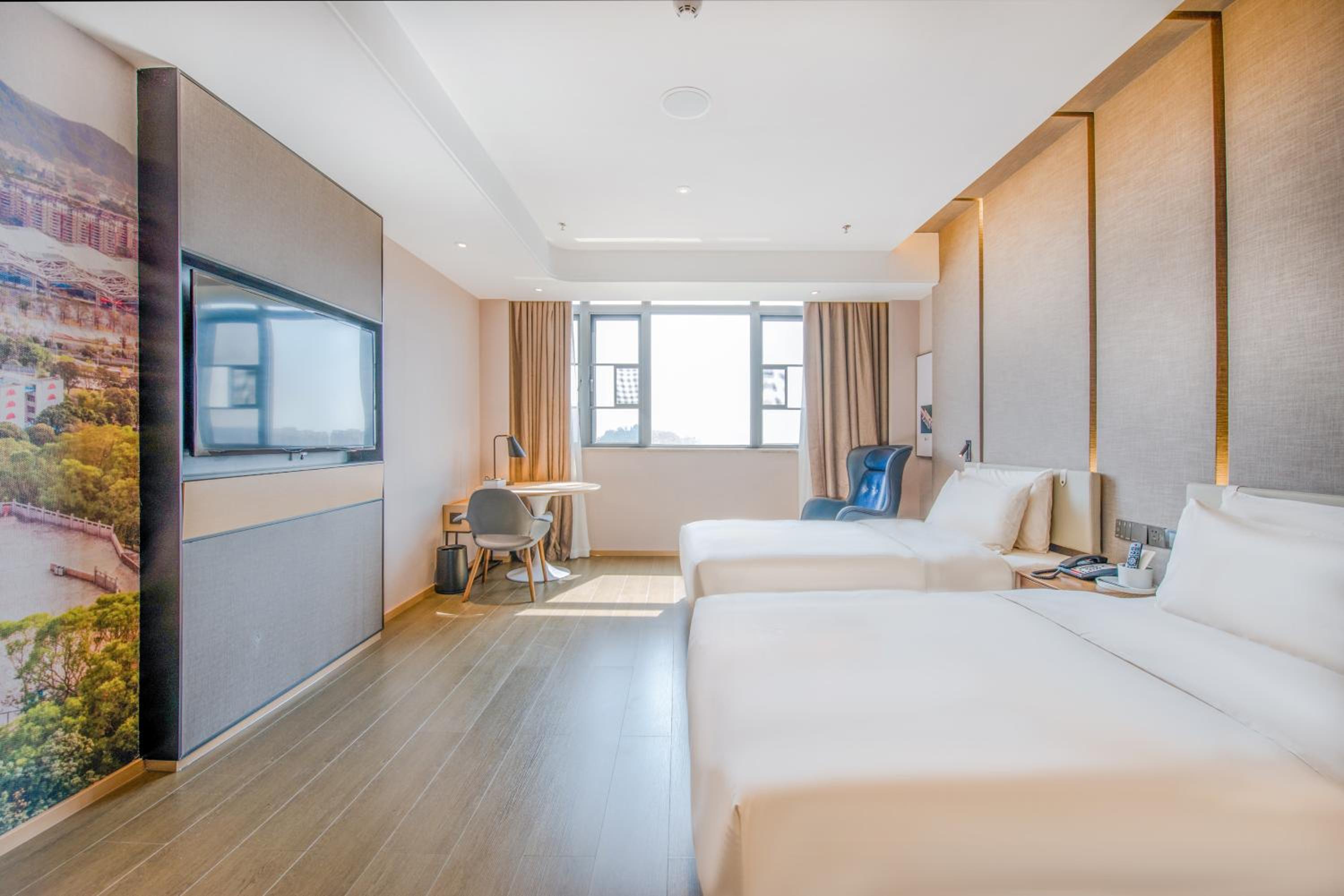 Elegant Twin Room  photo 2