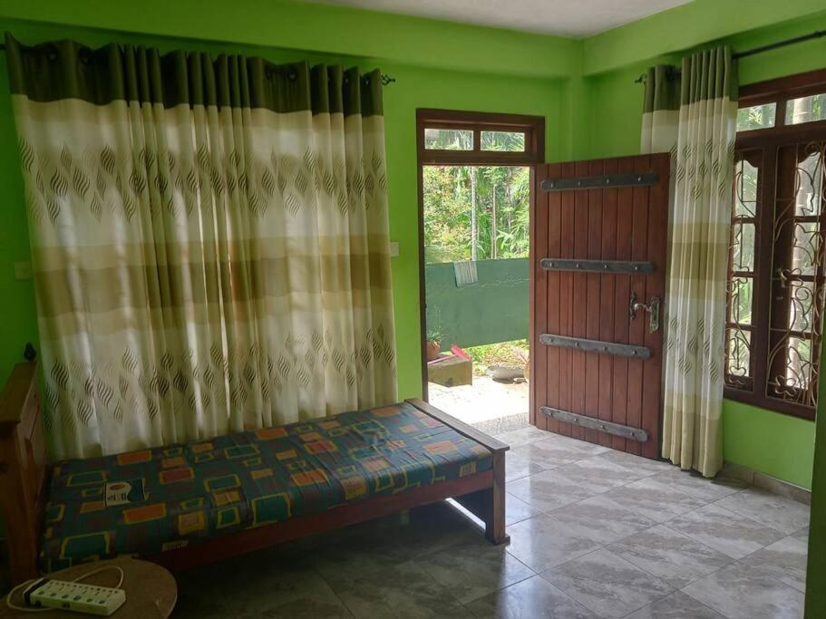 One-Bedroom House photo 1