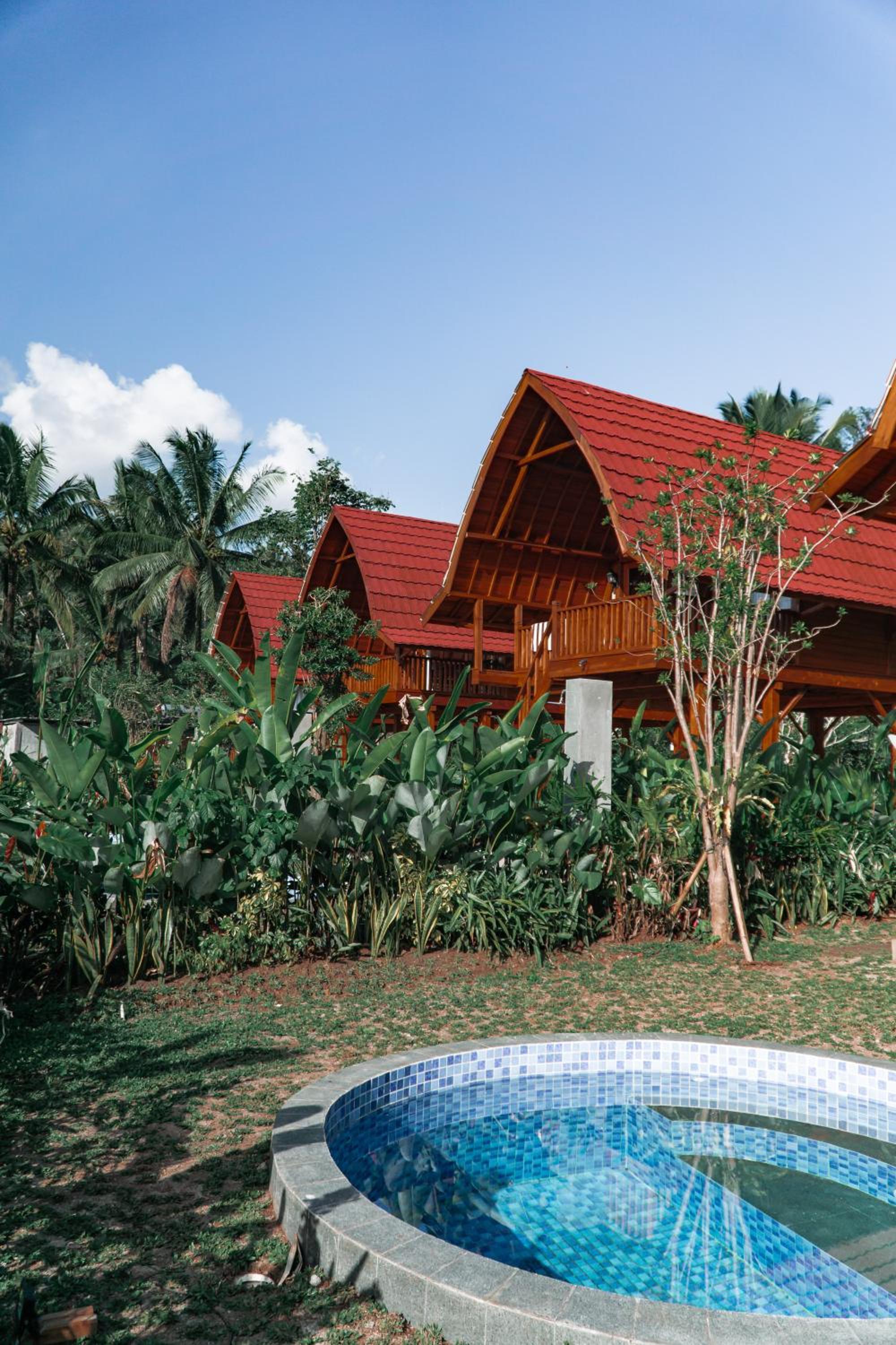 Lumbung Lodge with Private Pool with Free Scheduled Yoga Class (on Saturday) - Photo 2