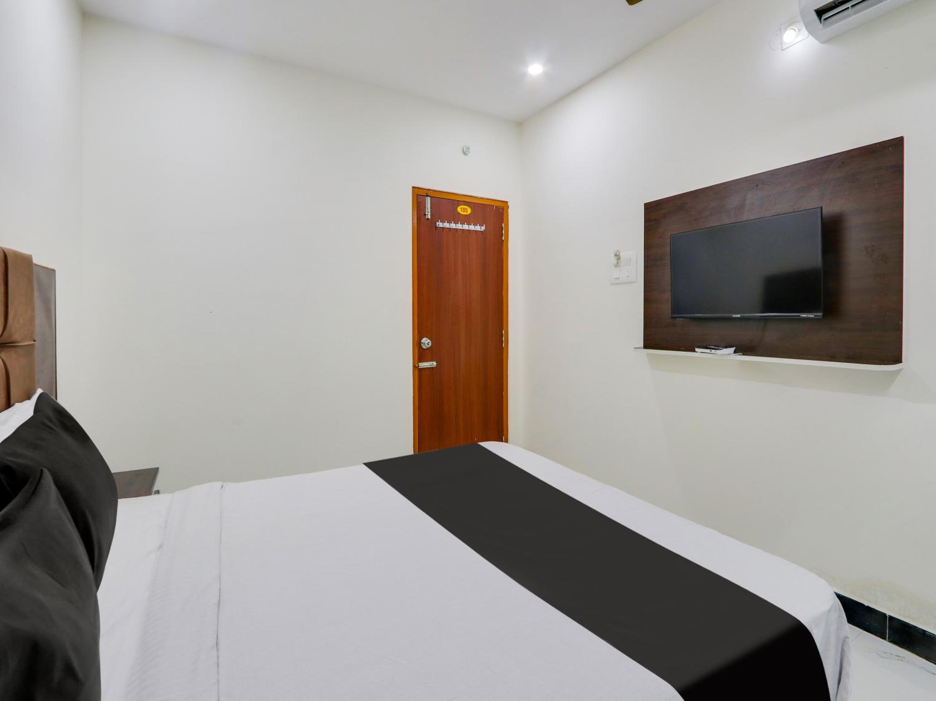 Classic Triple Room photo 2