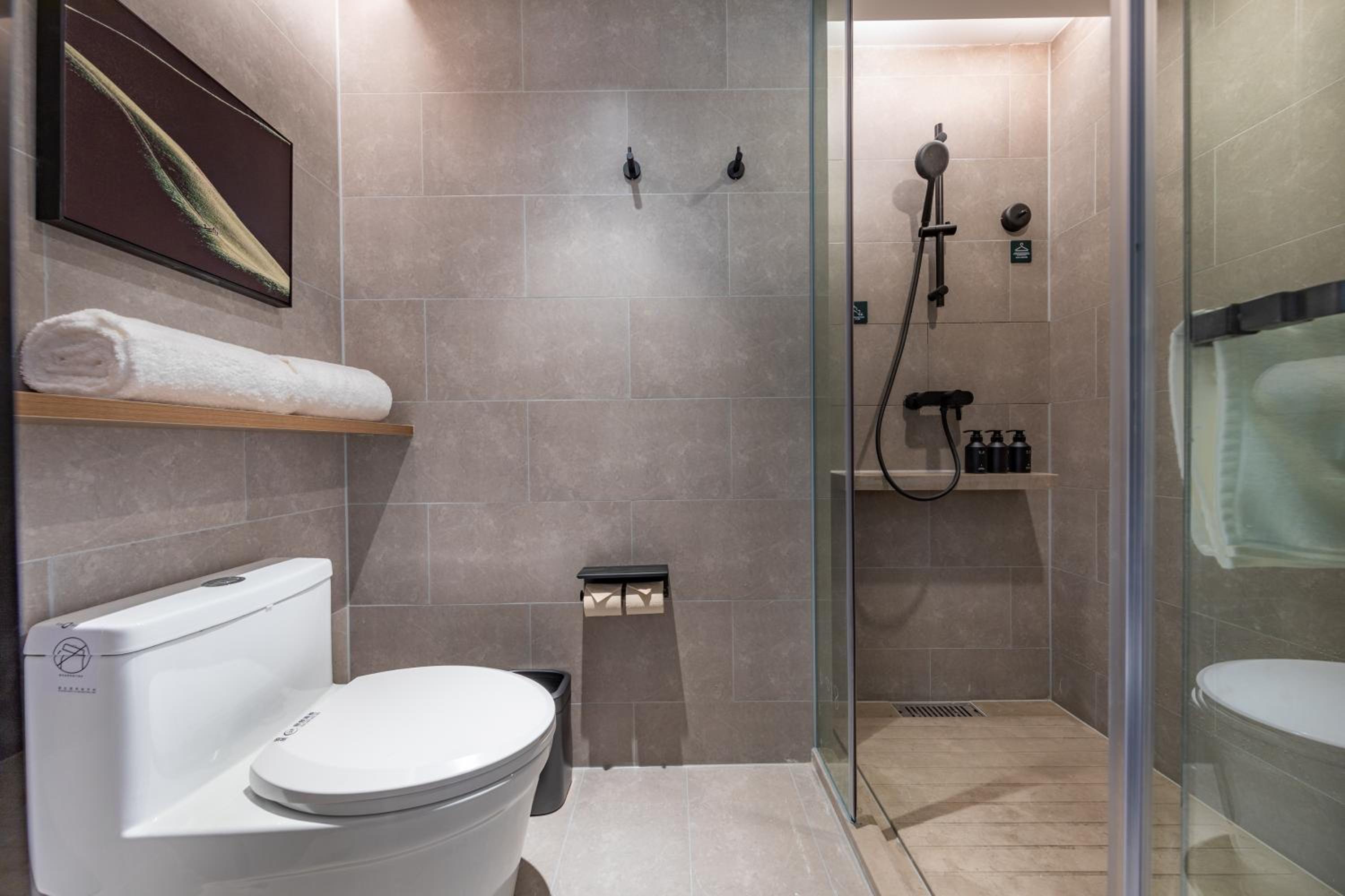 Elegant Double Room photo 3
