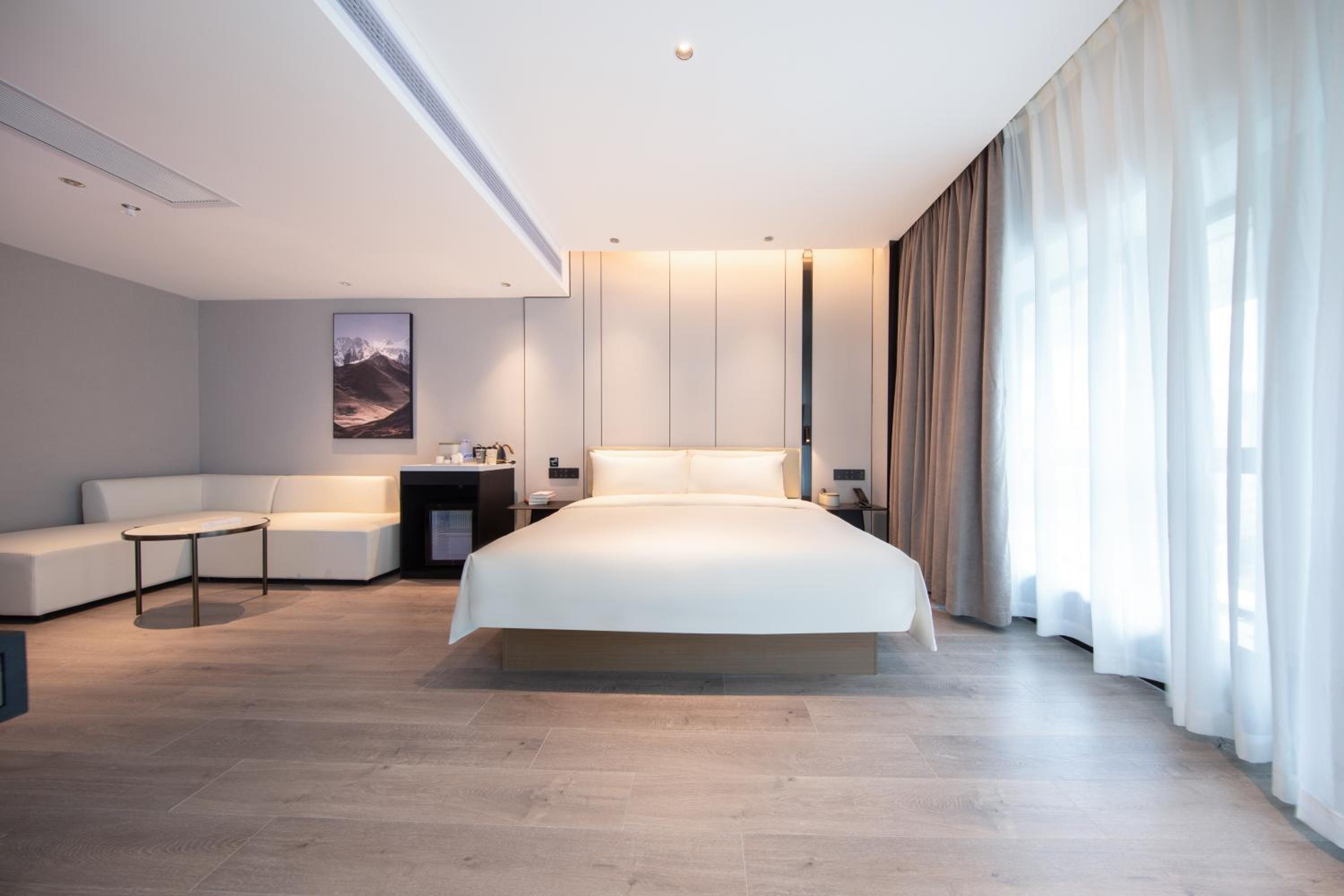 Jimu Double Room with Bathtub  photo 2