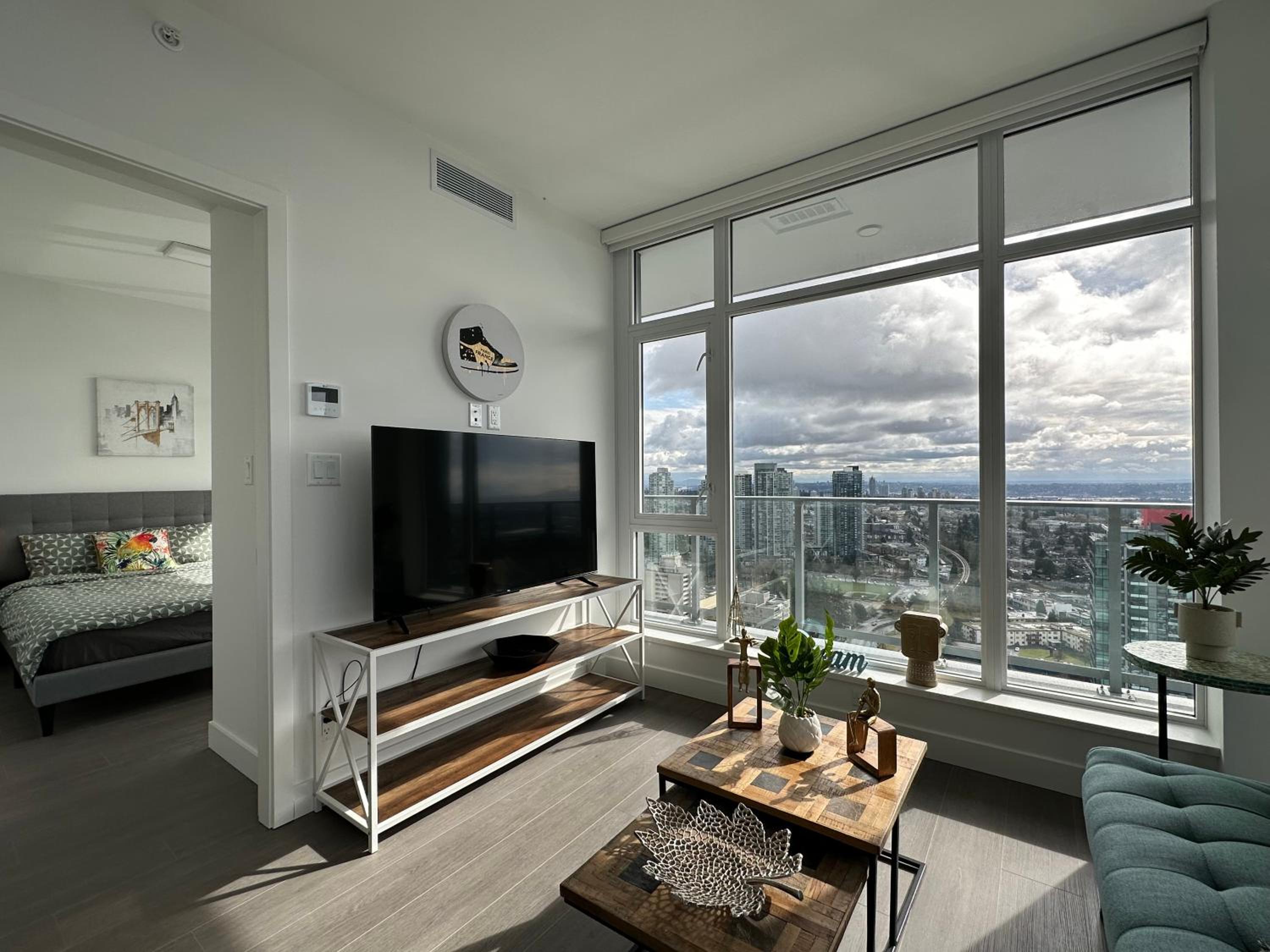 Apartment with Mountain View photo 2