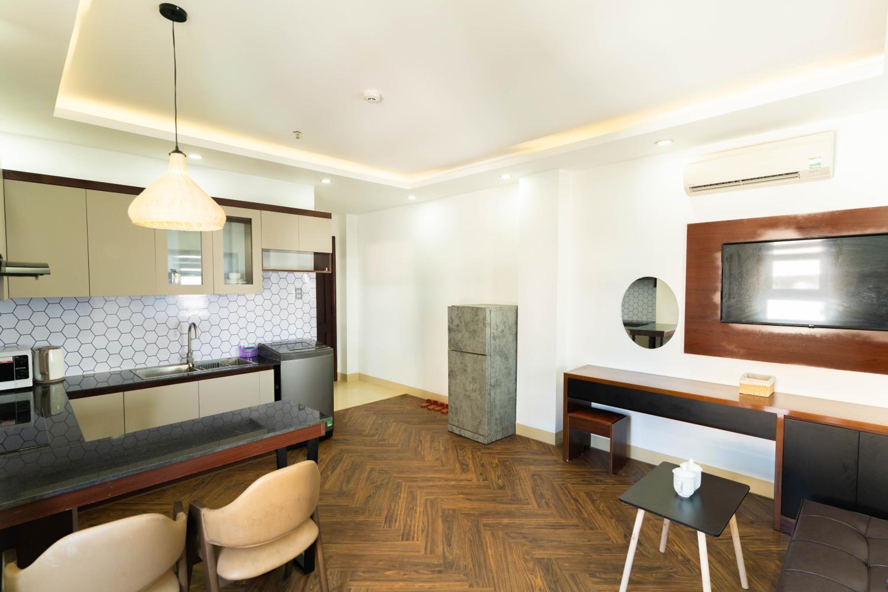 One-Bedroom Apartment