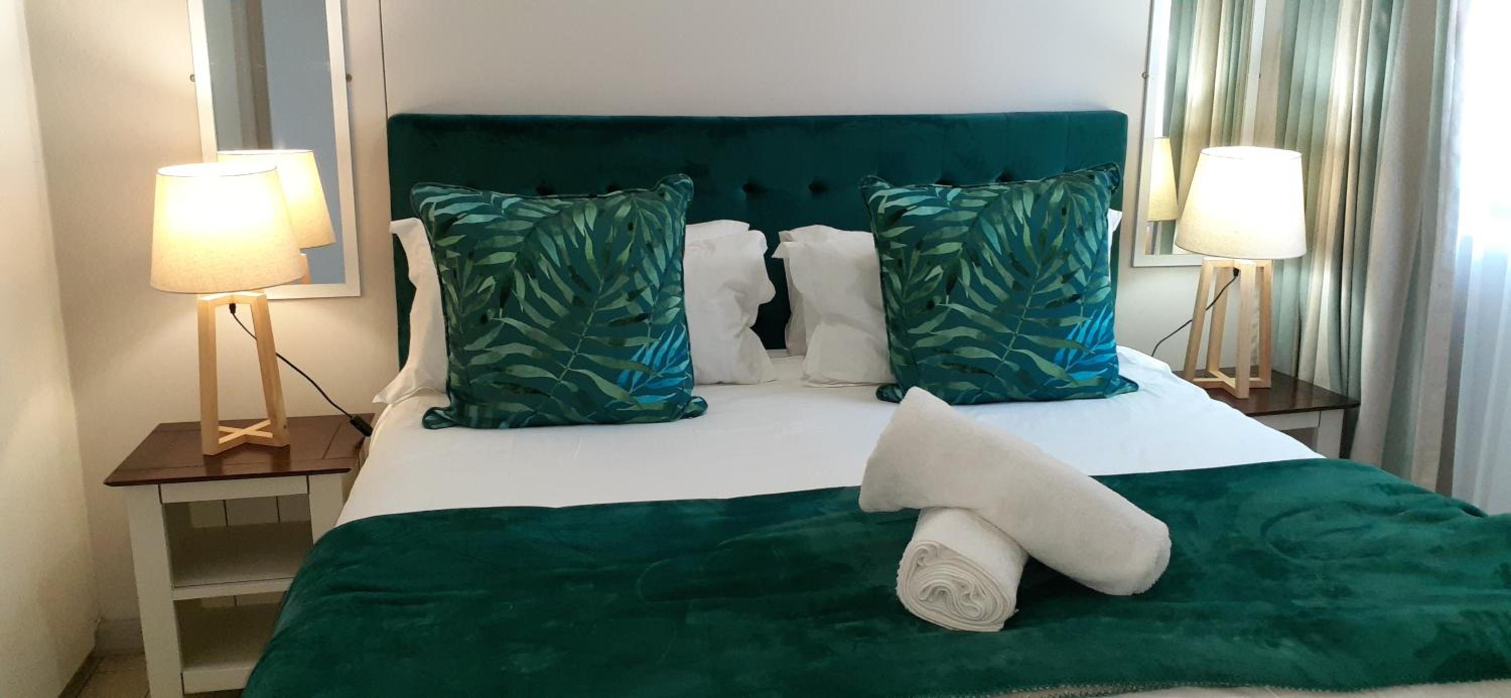 One-Bedroom Apartment - Photo 1