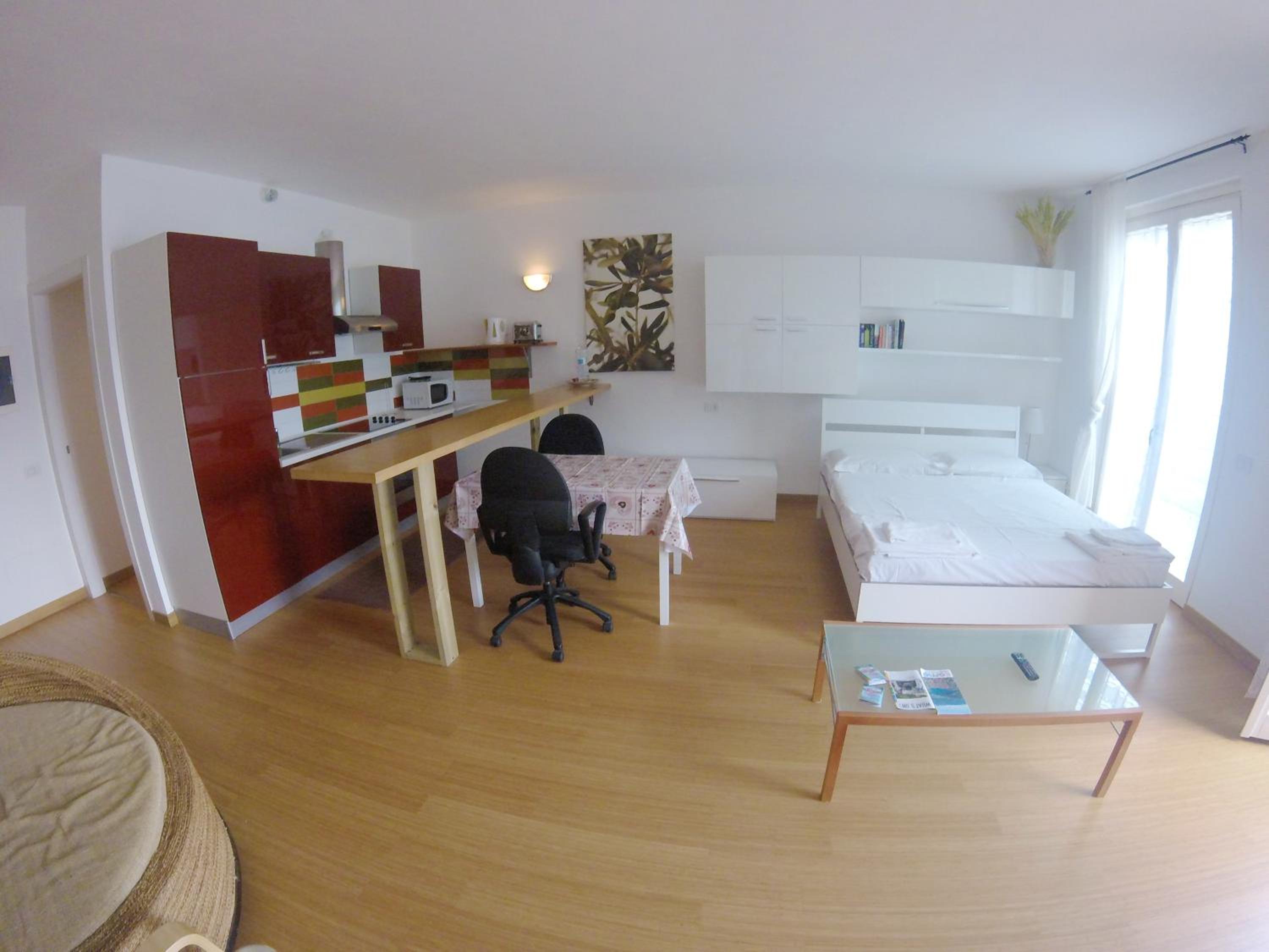 Apartment with Terrace photo 3