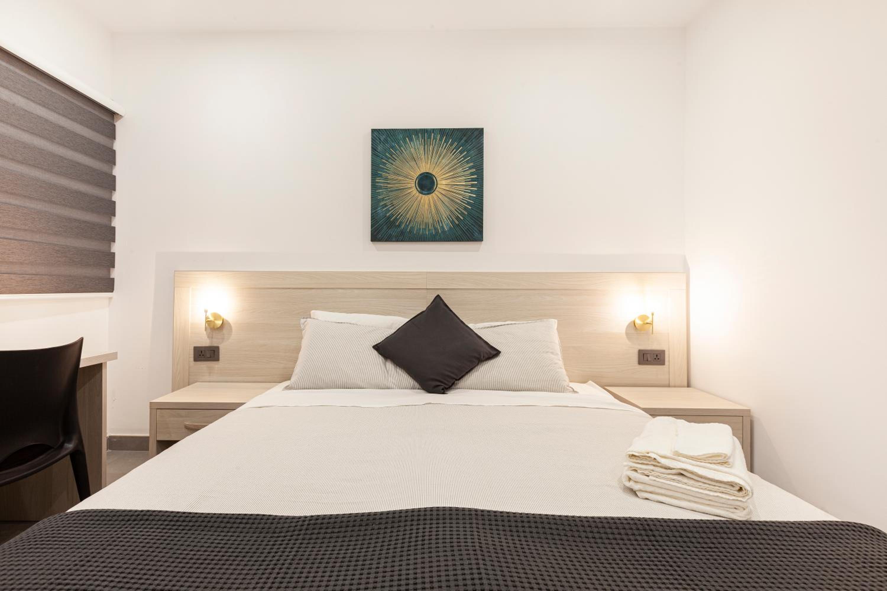 Double or Twin Room with Private Bathroom photo 2