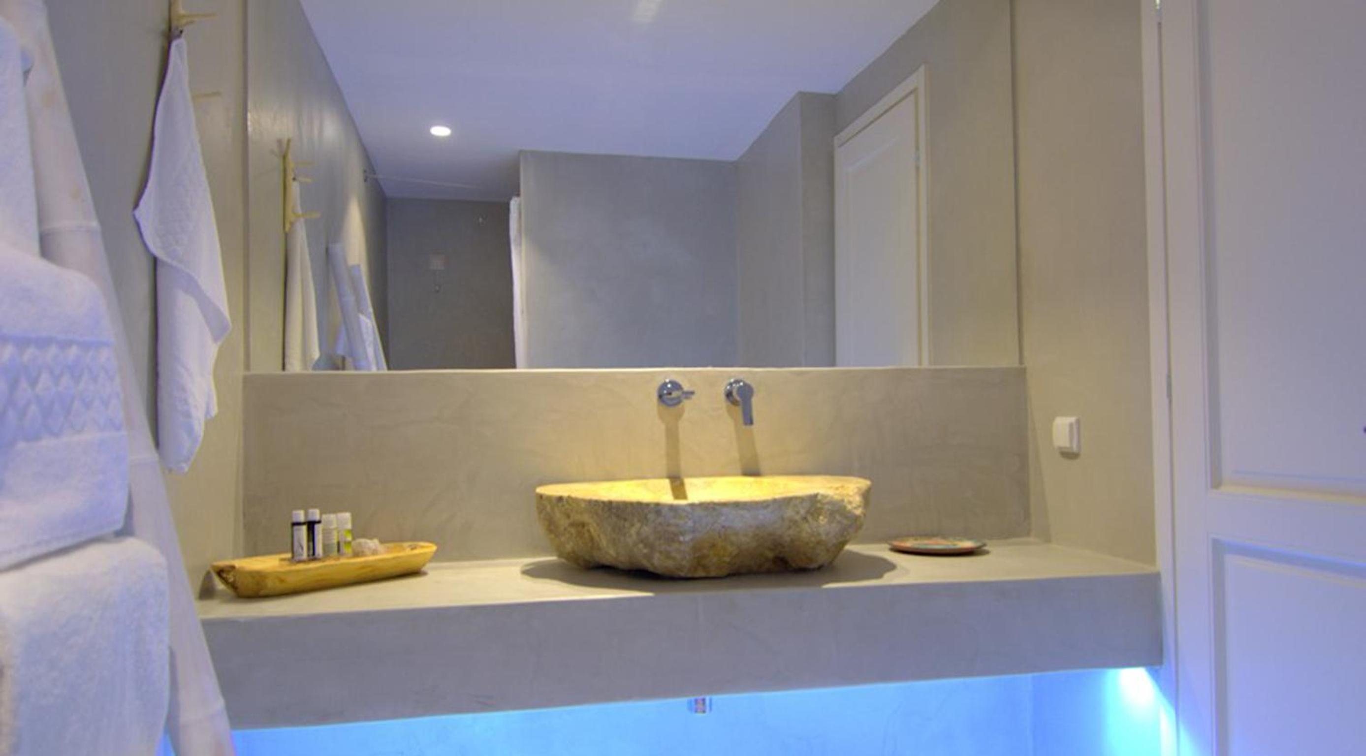 Junior Suite with Sea View - Photo 8