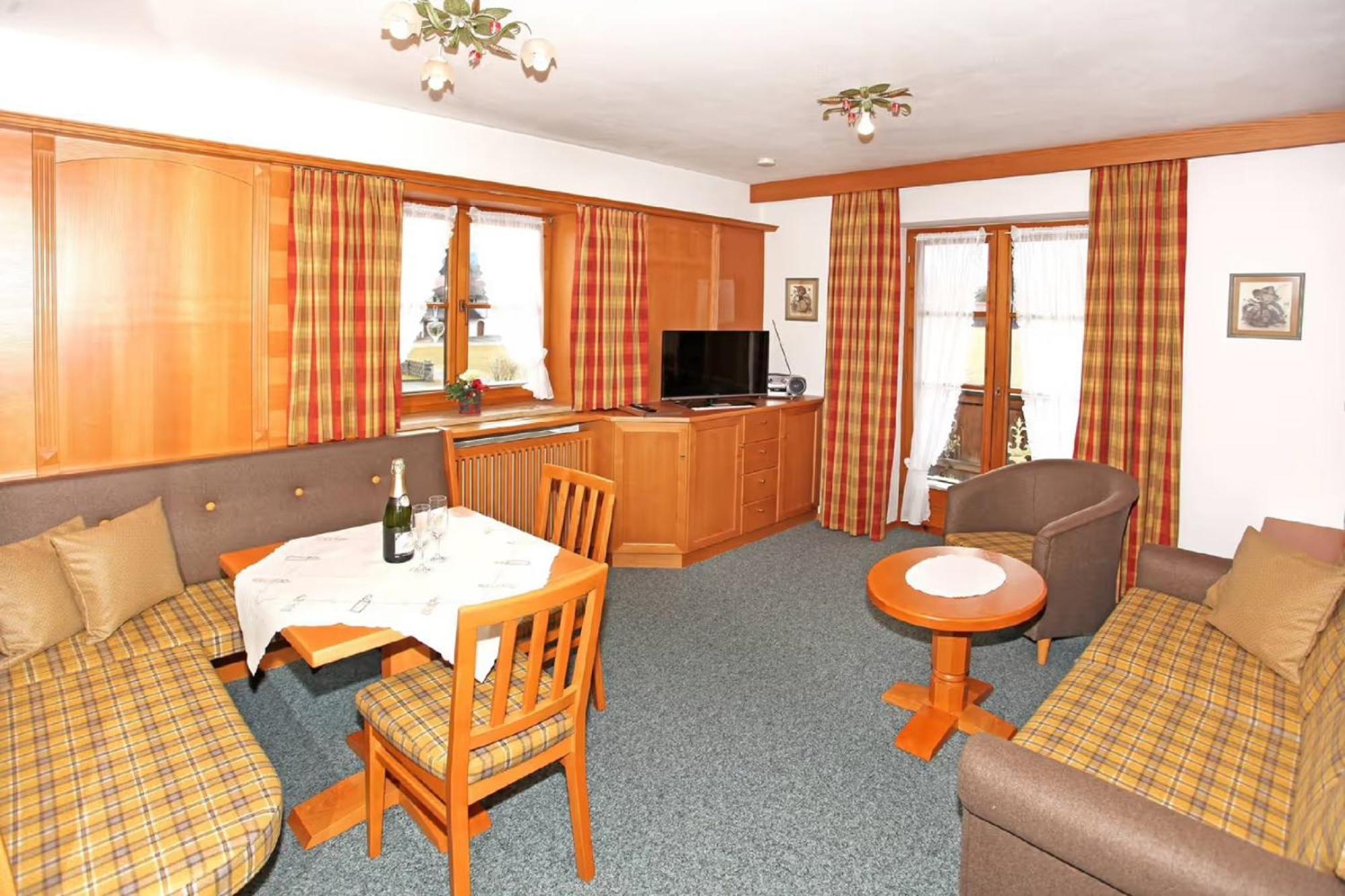 Superior One-Bedroom Apartment with Balcony photo 1