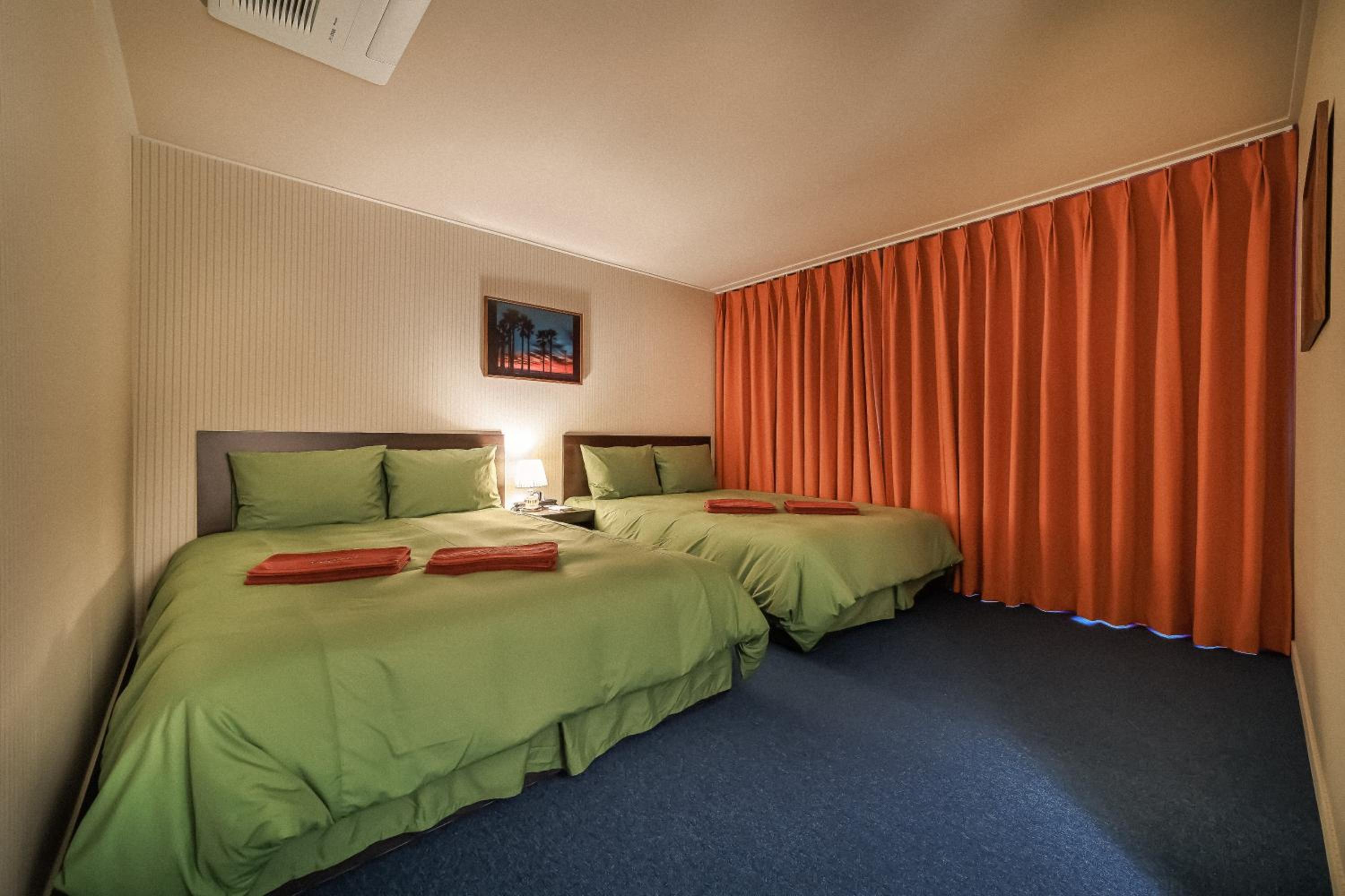 Quadruple Room - Photo 1