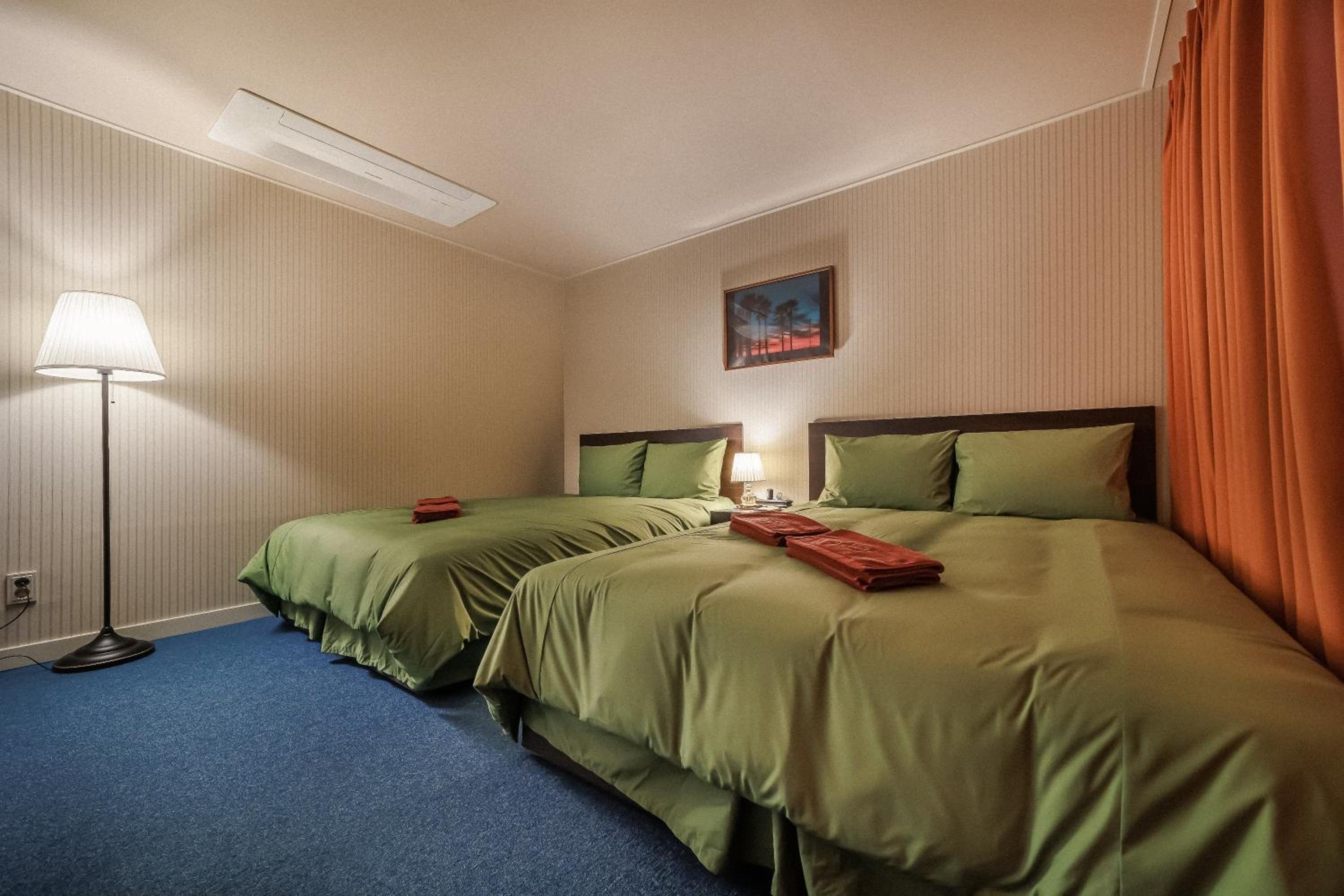 Quadruple Room - Photo 14