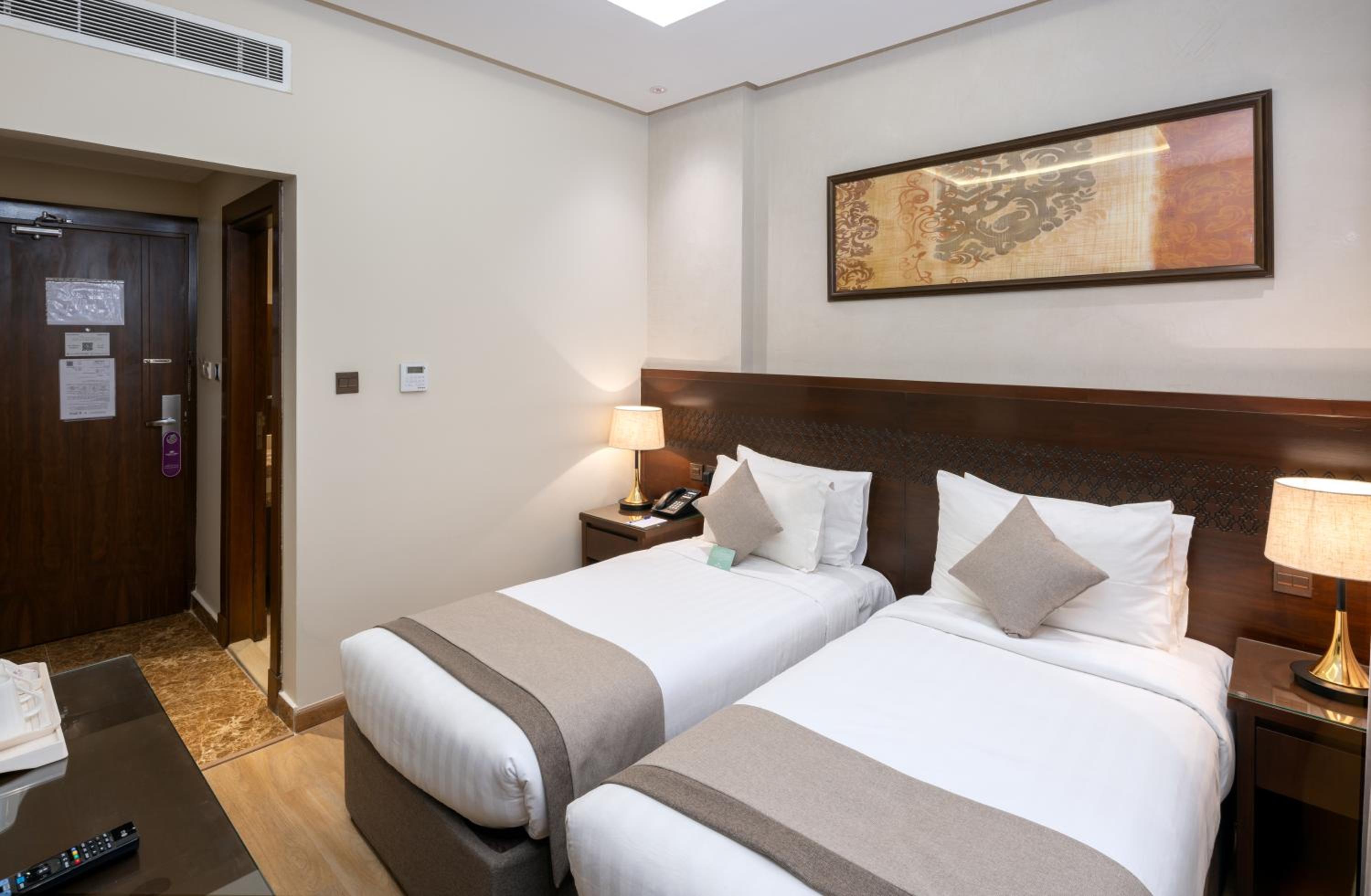 Standard Twin Room photo 3